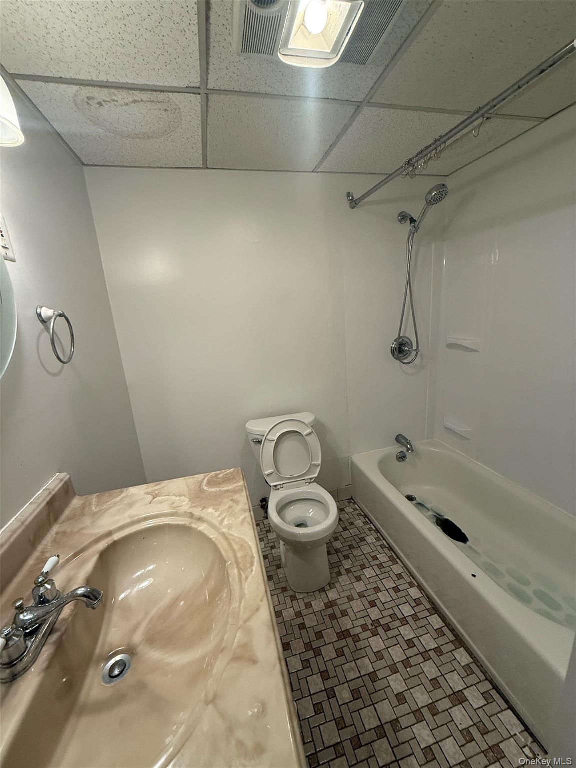 1201 McIntosh Place # 12A, Newburgh, NY 12550