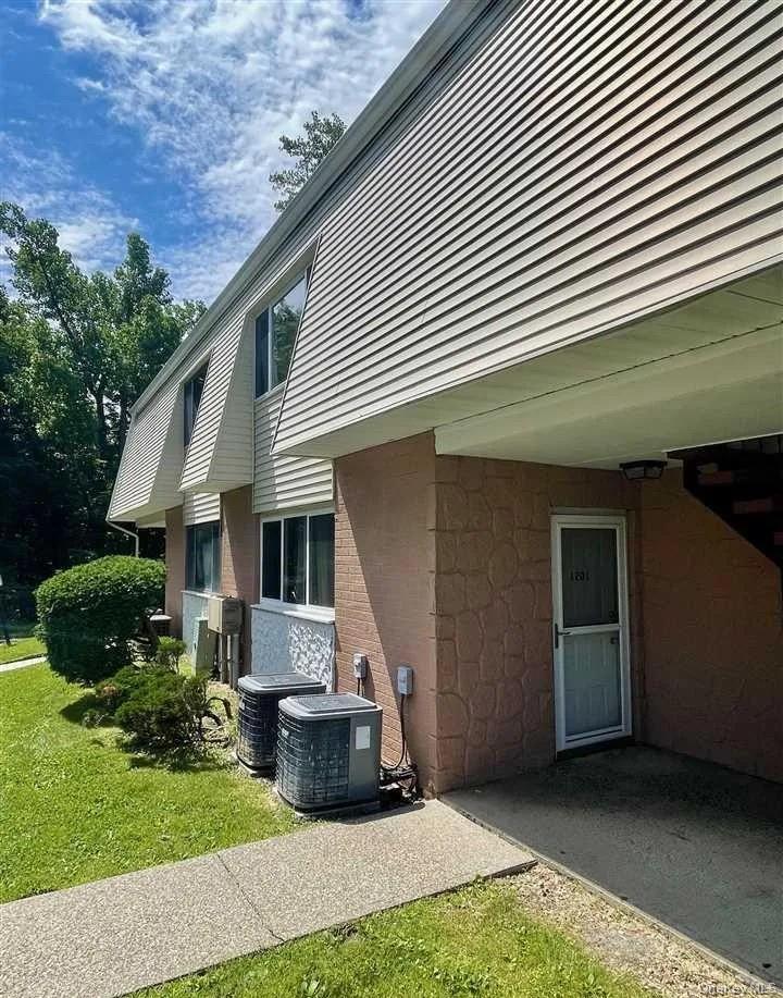 1201 McIntosh Place # 12A, Newburgh, NY 12550