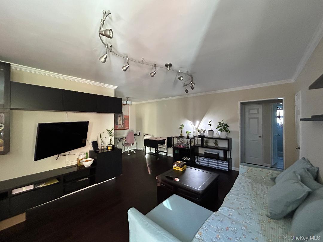 17-52 166th # 4-193, Whitestone, NY 11357