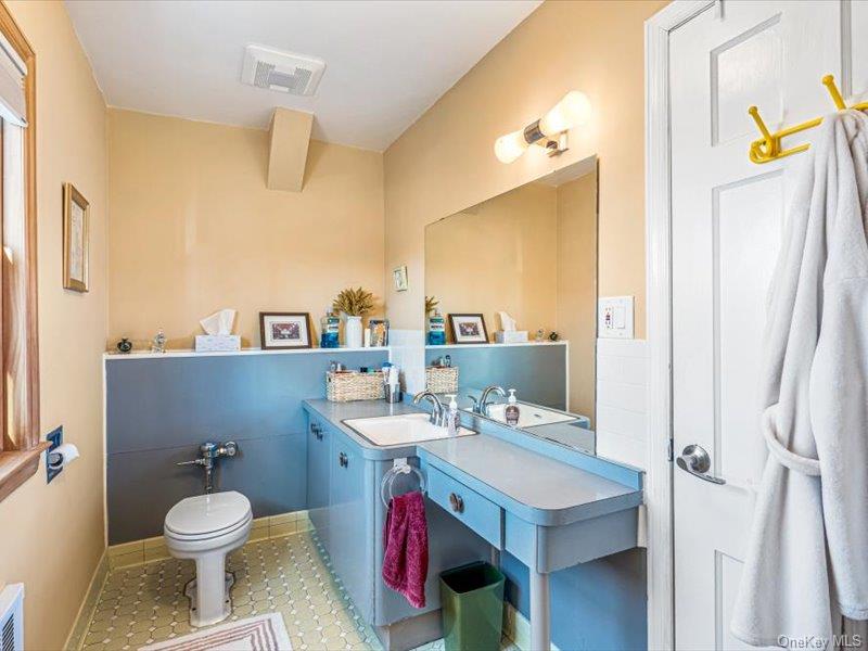 8207 213th Street, Queens Village, NY 11427