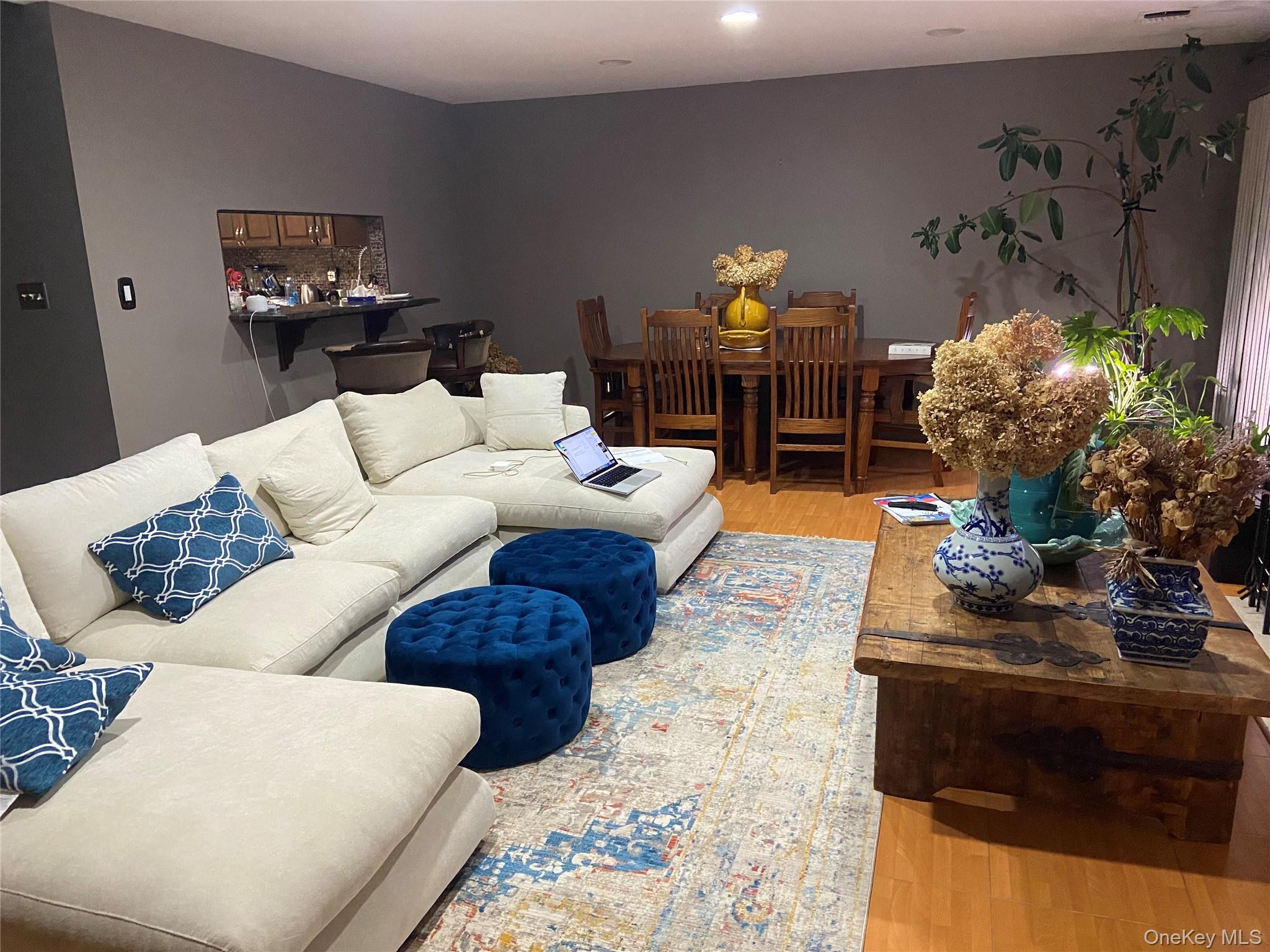 52 Oakwood Court, Baldwin, NY 11510