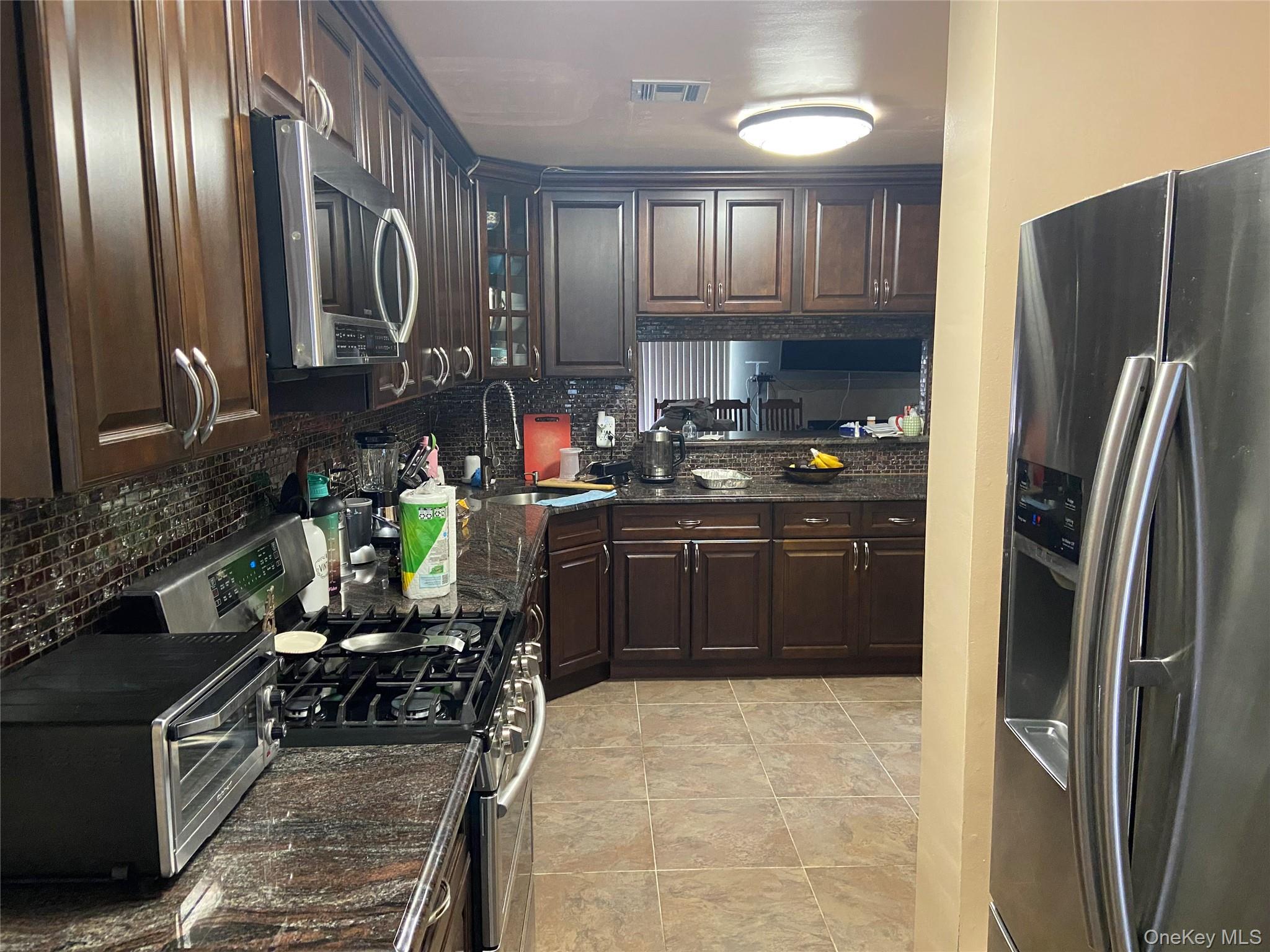 52 Oakwood Court, Baldwin, NY 11510