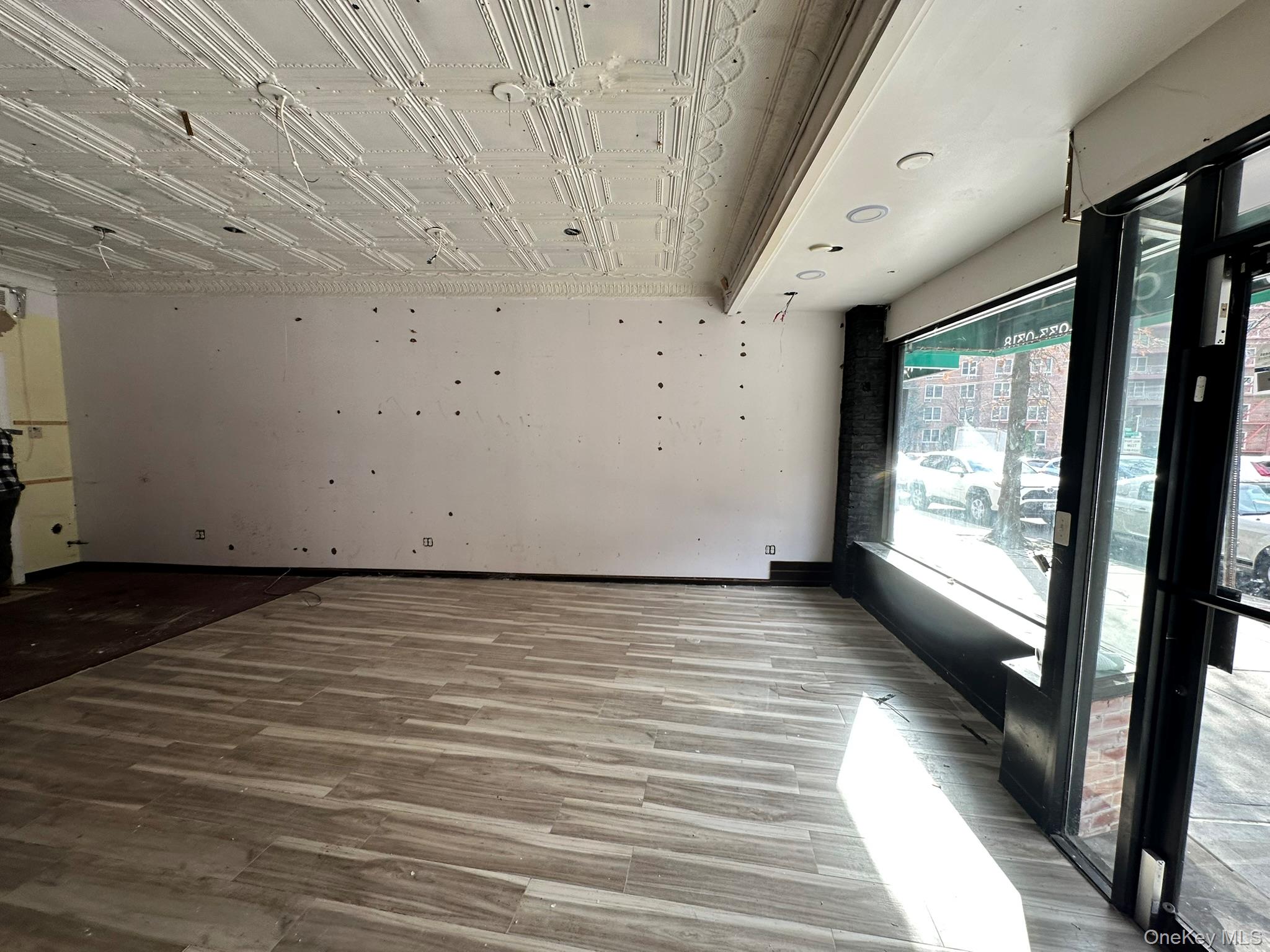 44-29 Douglaston Parkway, Douglaston, NY 11363