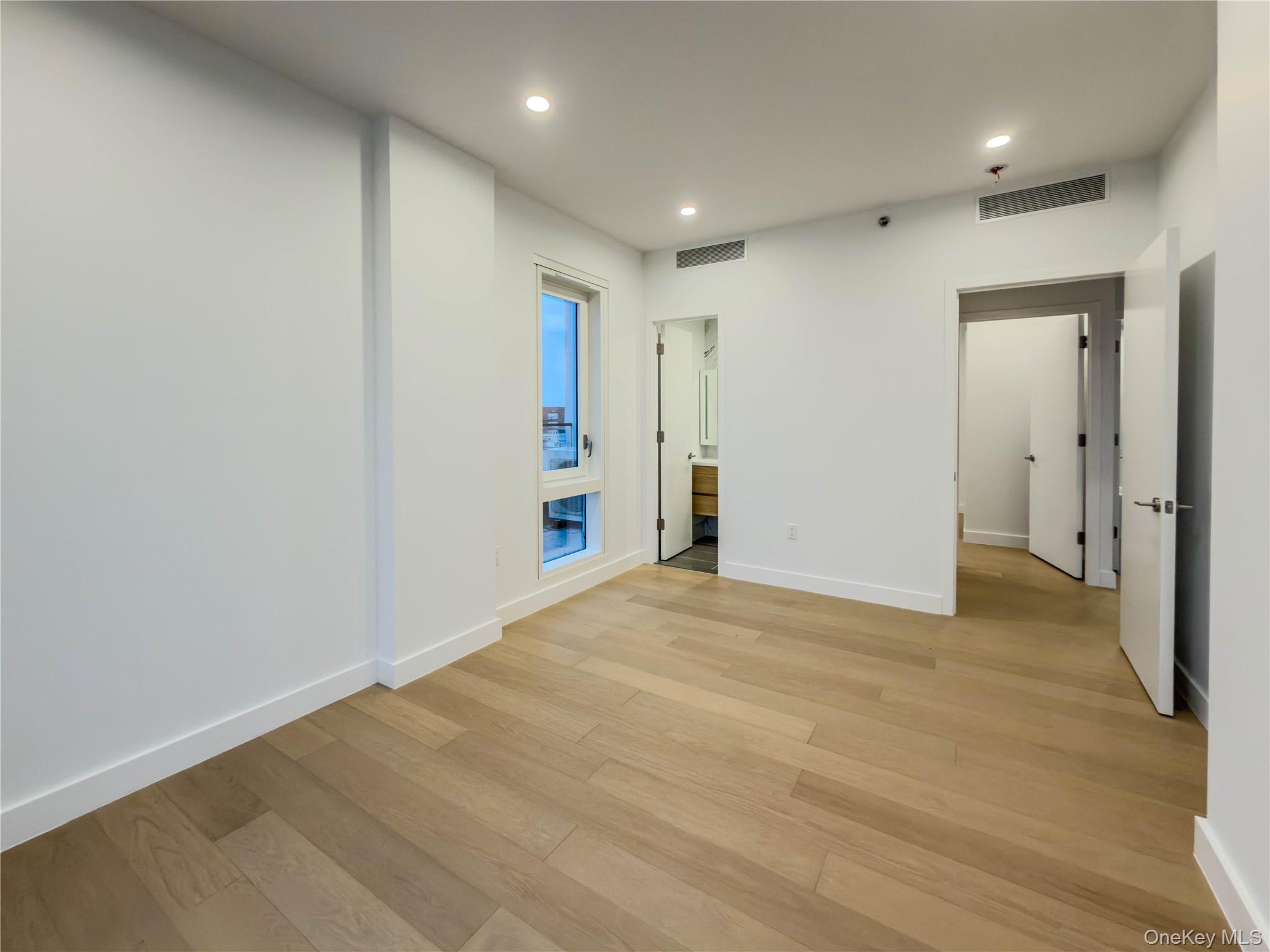 150-02 Northern Boulevard # 6F, Flushing, NY 11354