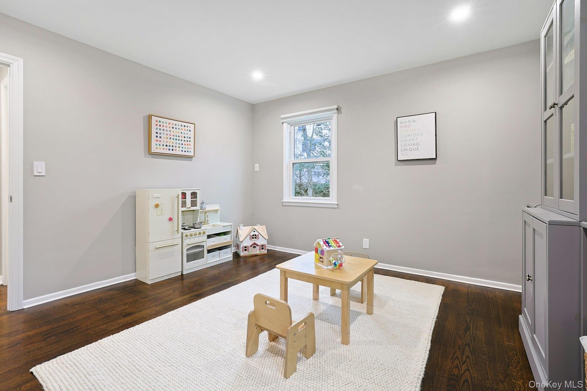 2 Doris Drive, Scarsdale, NY 10583