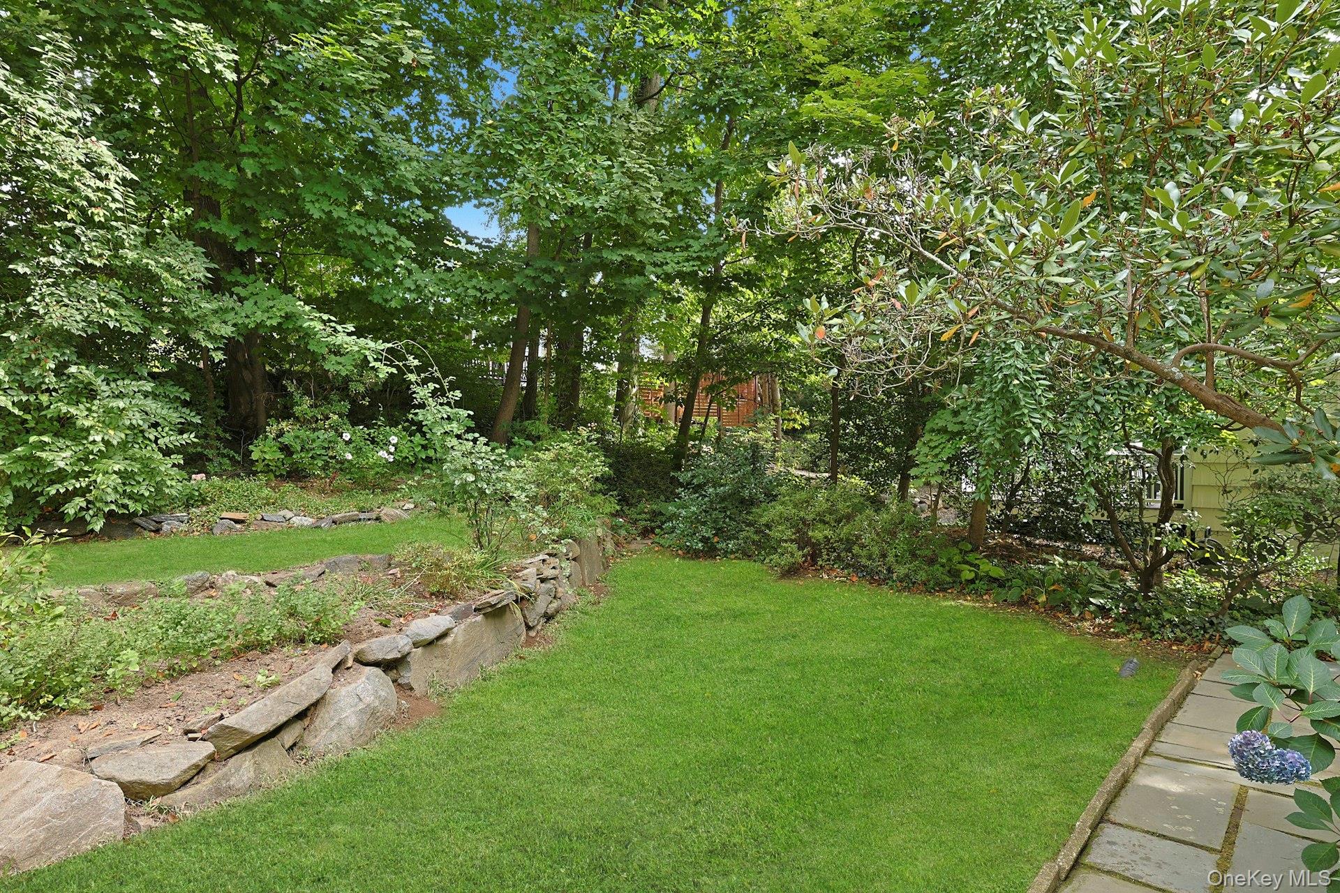 2 Doris Drive, Scarsdale, NY 10583