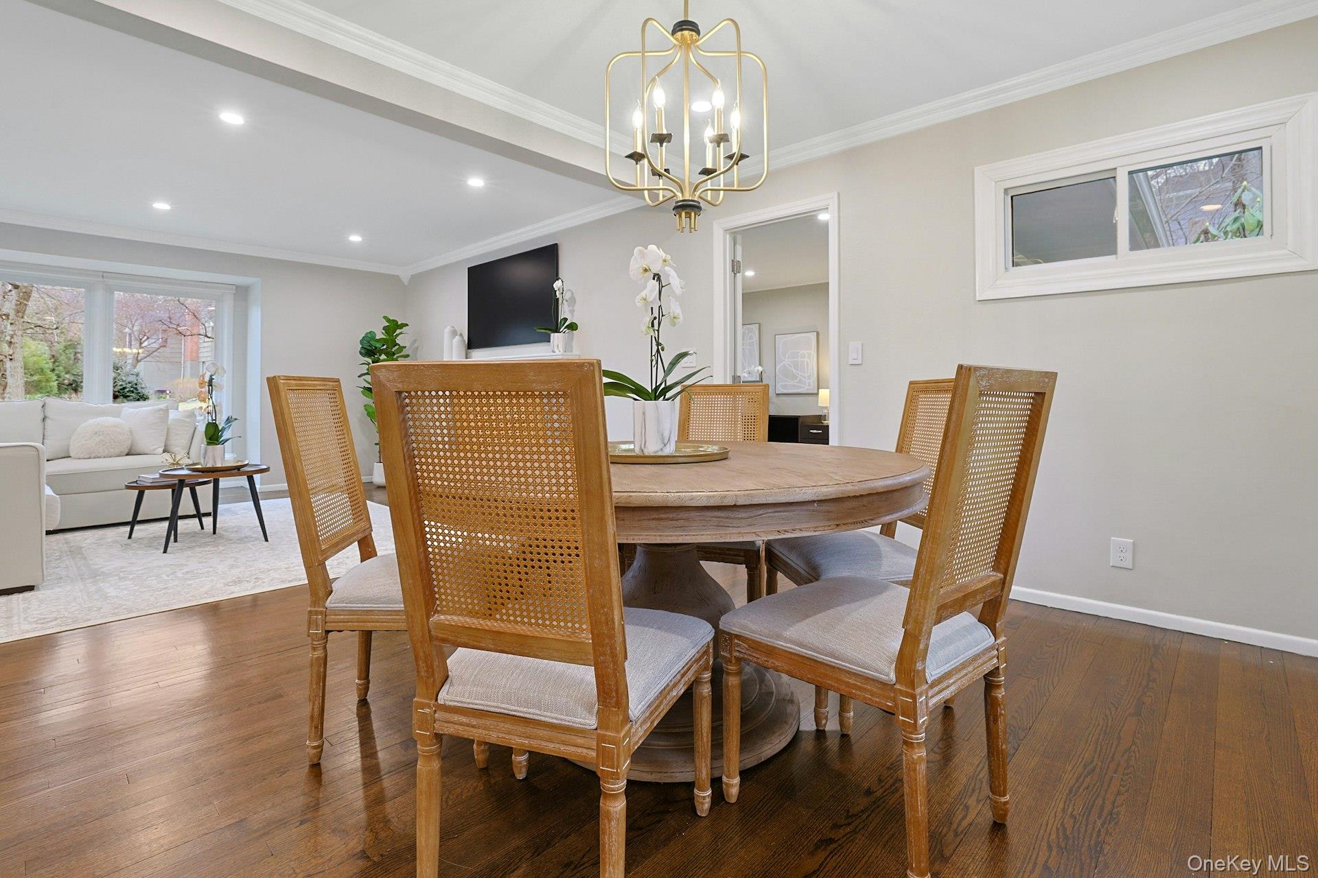 2 Doris Drive, Scarsdale, NY 10583