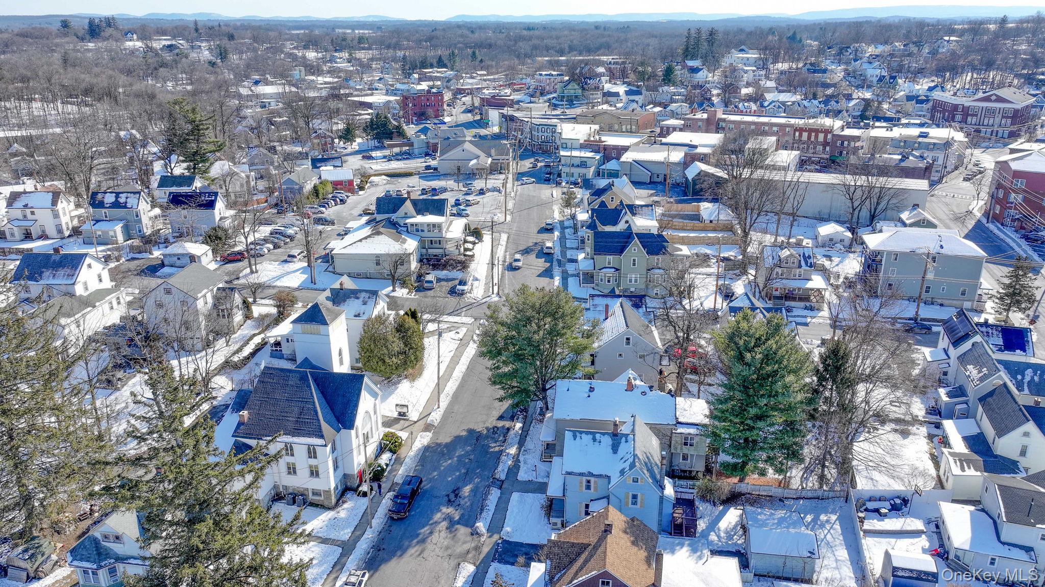 33 Bank Street, Walden, NY 12586