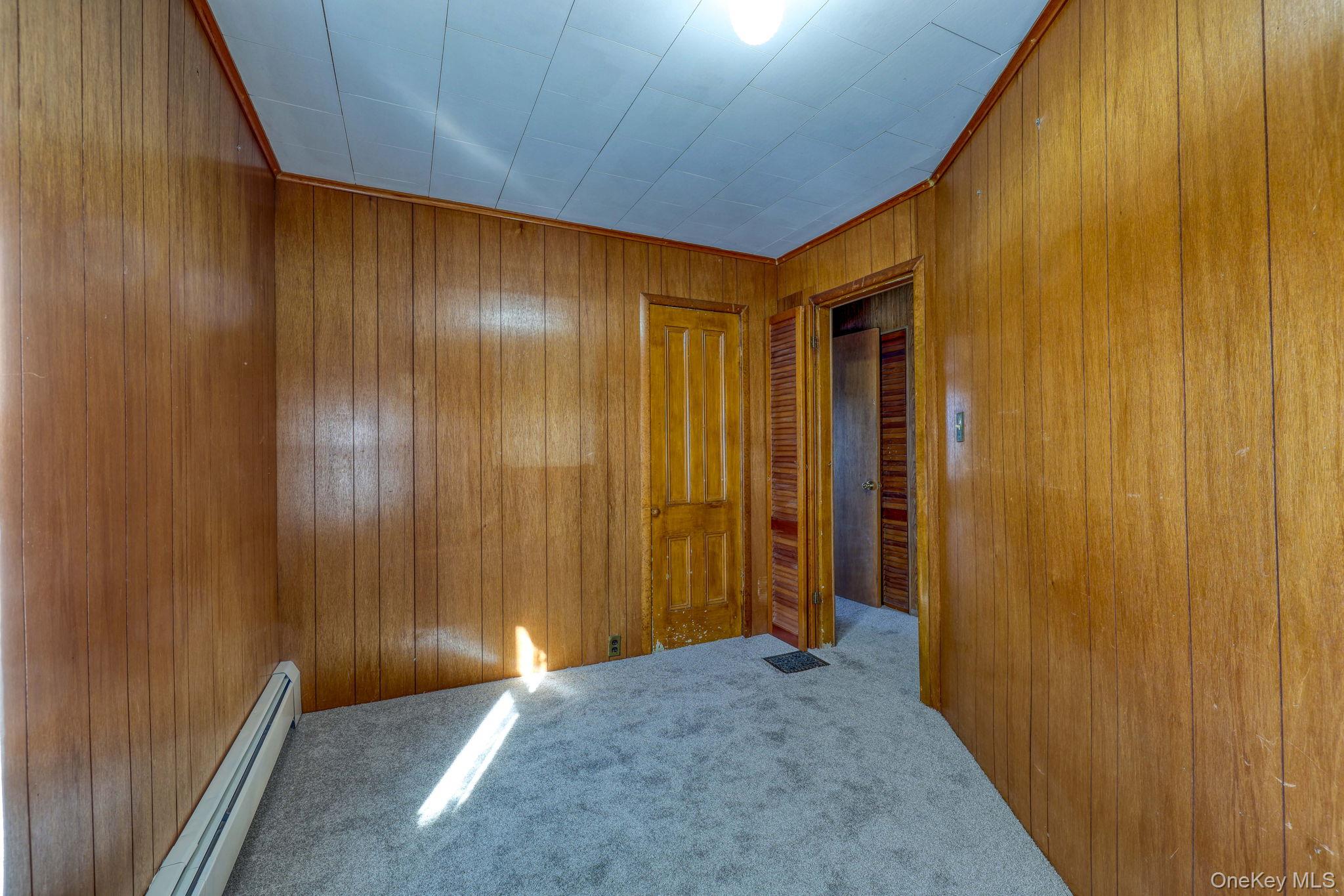 33 Bank Street, Walden, NY 12586