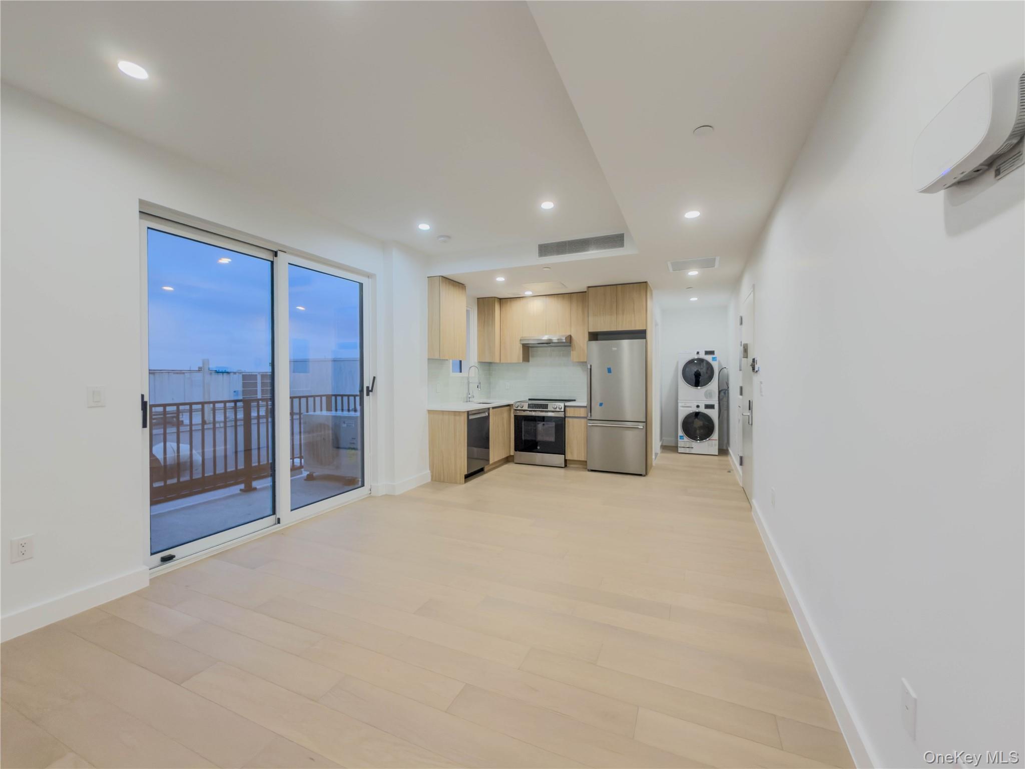 150-02 Northern Blvd # 4C, Flushing, NY 11354