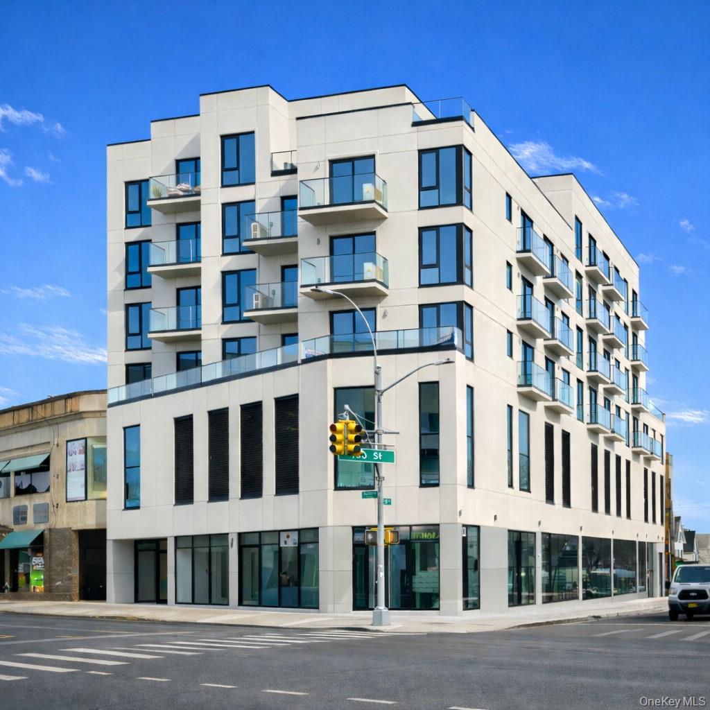 150-02 Northern Blvd # 4C, Flushing, NY 11354