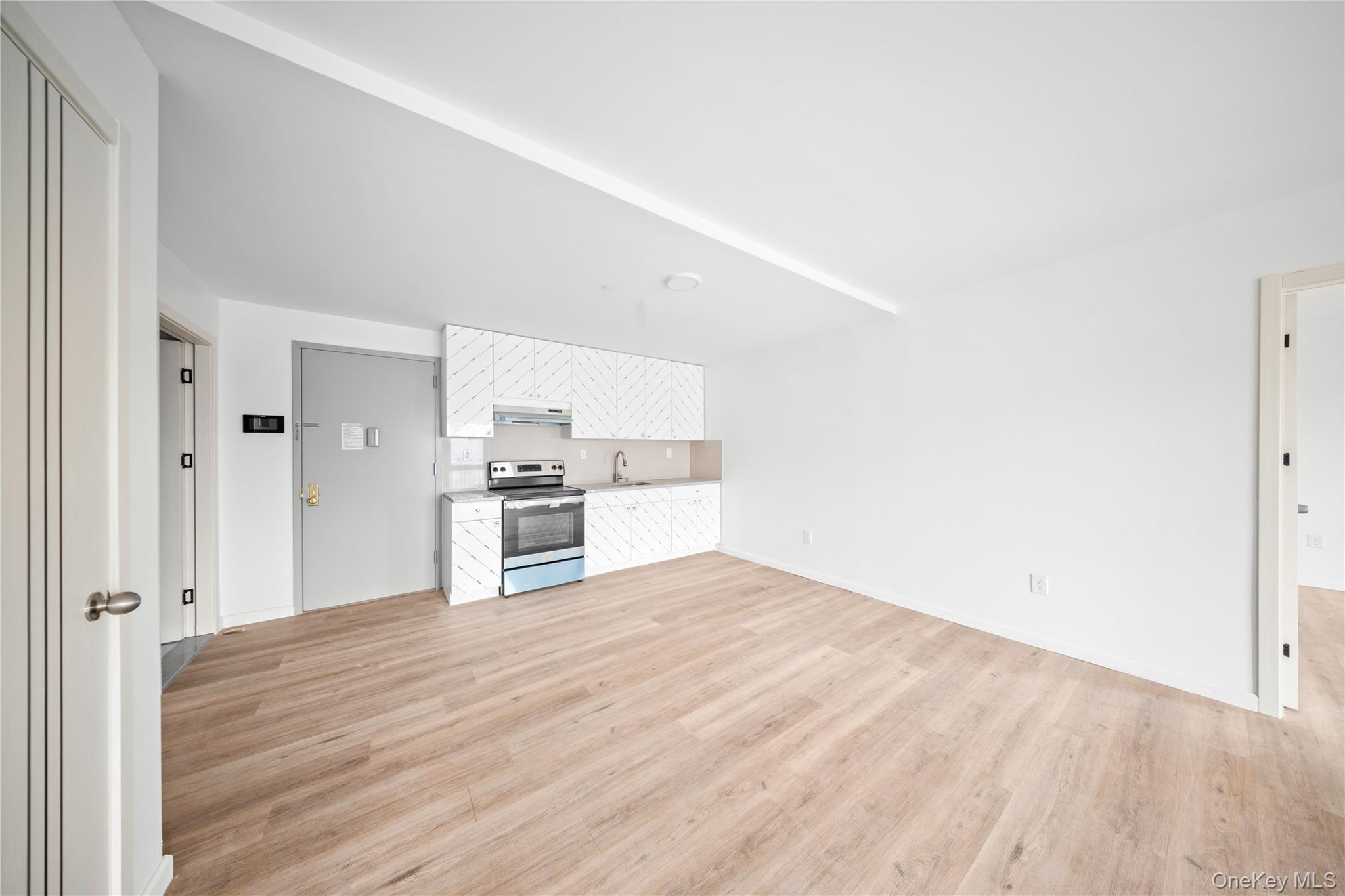 70-40 45 Avenue # 7B, Elmhurst, NY 11373