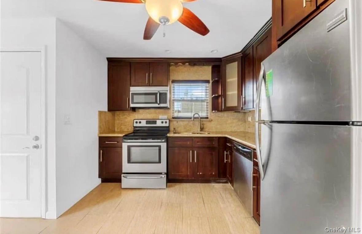 23 Doris Avenue, Franklin Square, NY 11010