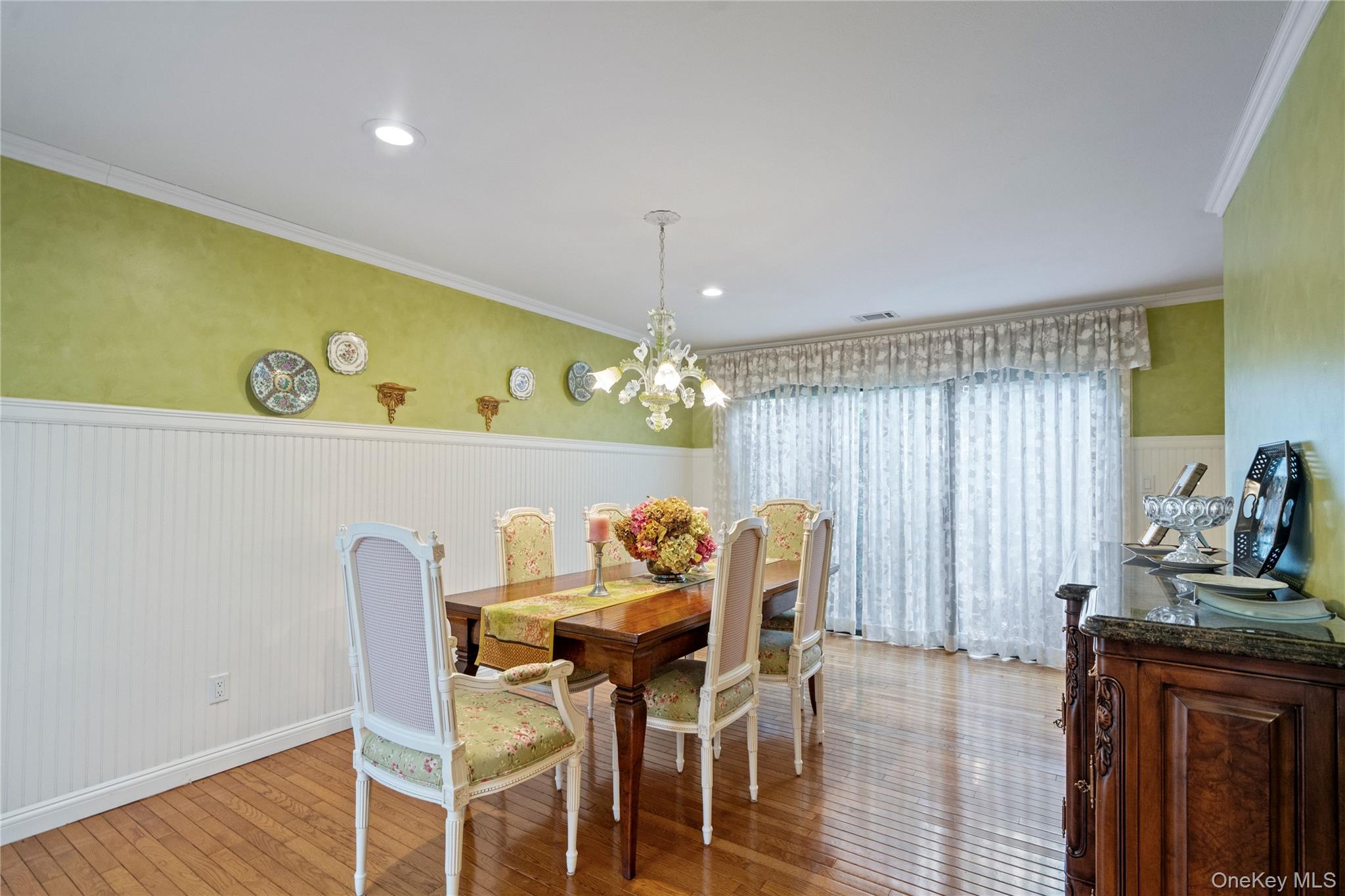 260 Vista Drive # 260, Jericho, NY 11753