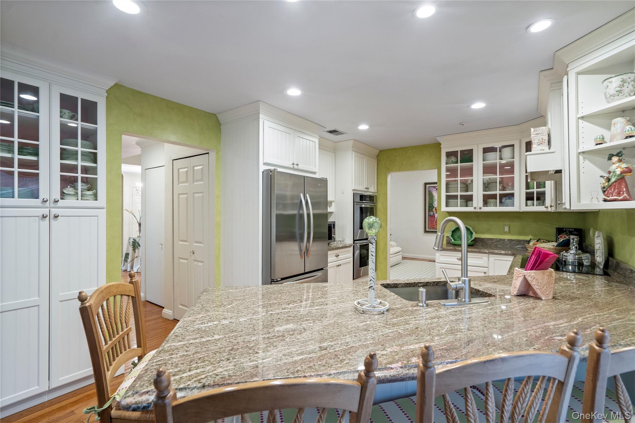 260 Vista Drive # 260, Jericho, NY 11753