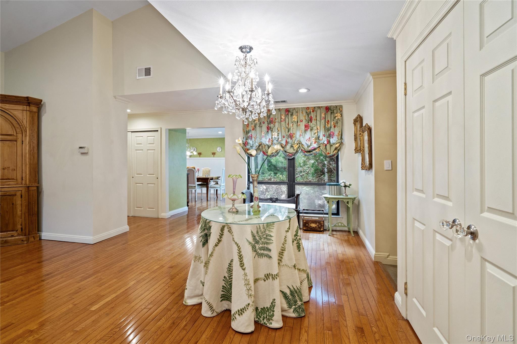 260 Vista Drive # 260, Jericho, NY 11753