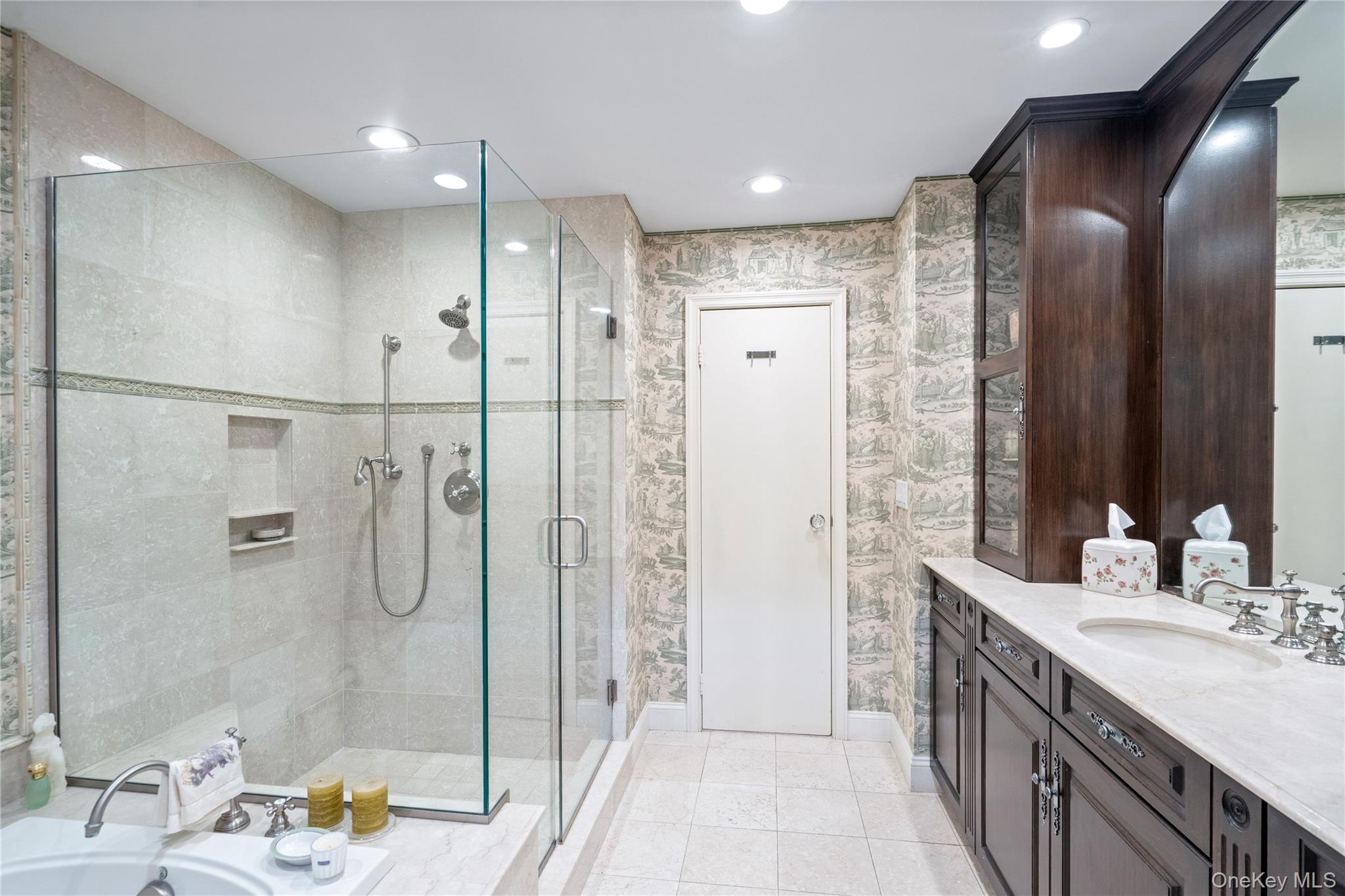 260 Vista Drive # 260, Jericho, NY 11753