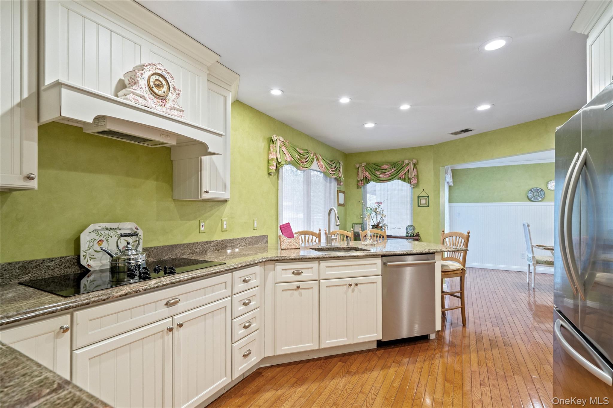 260 Vista Drive # 260, Jericho, NY 11753