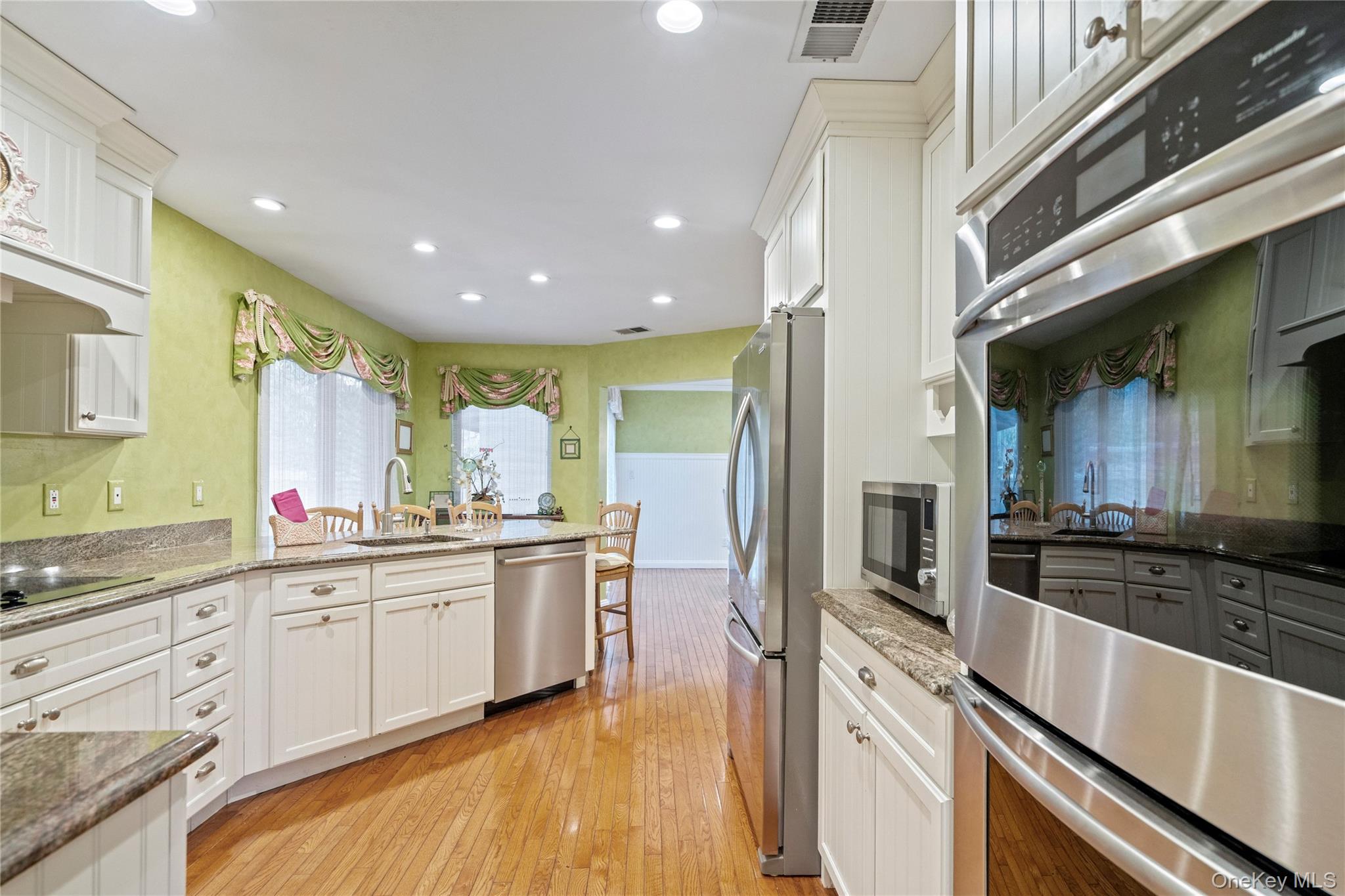 260 Vista Drive # 260, Jericho, NY 11753