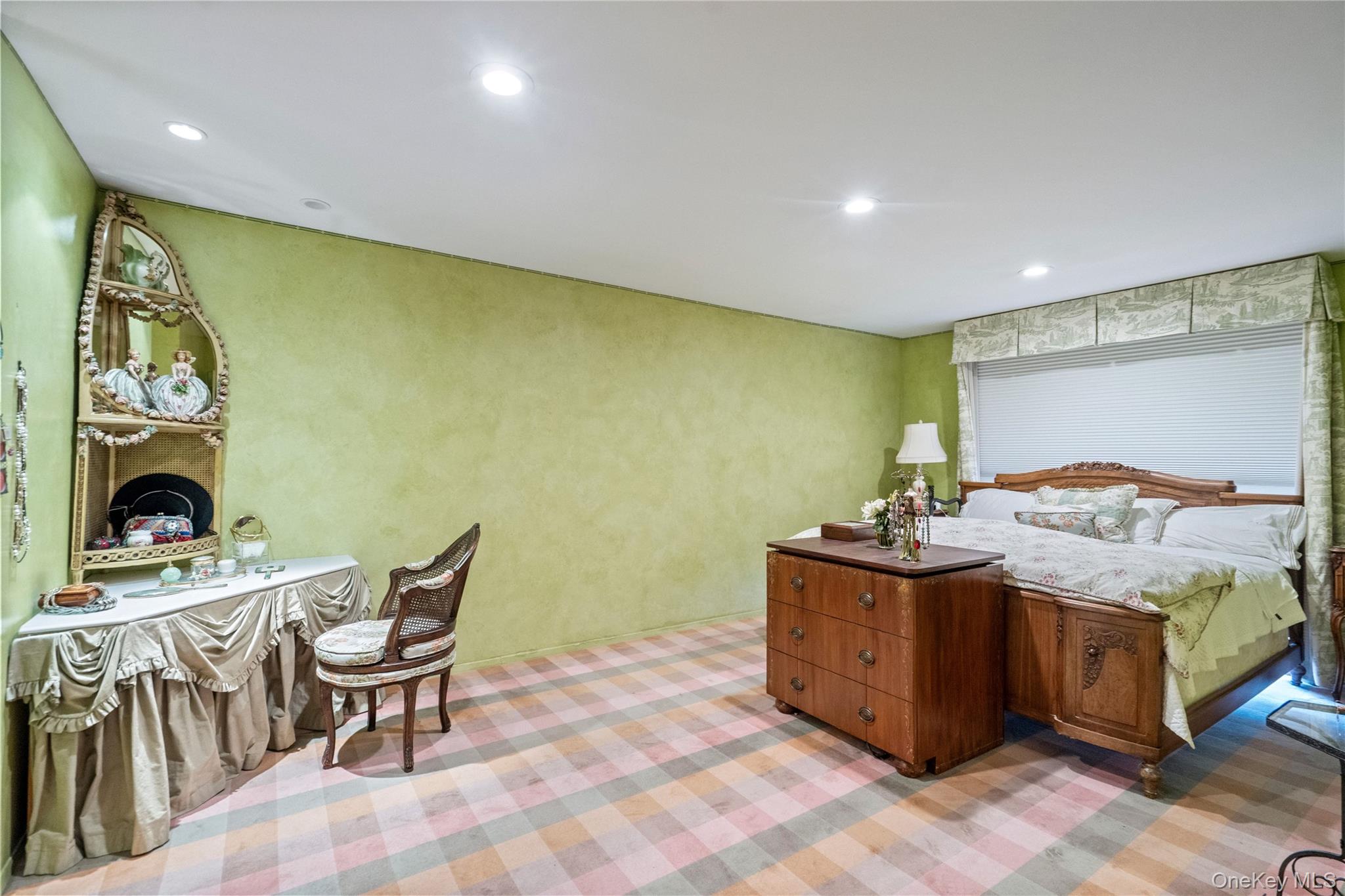 260 Vista Drive # 260, Jericho, NY 11753