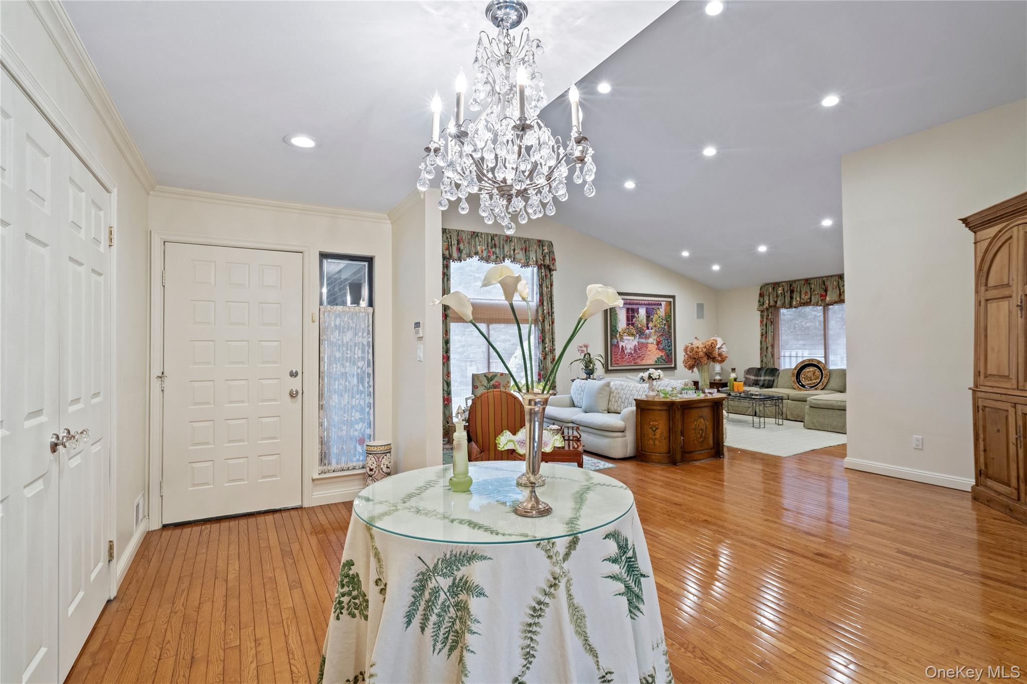 260 Vista Drive # 260, Jericho, NY 11753