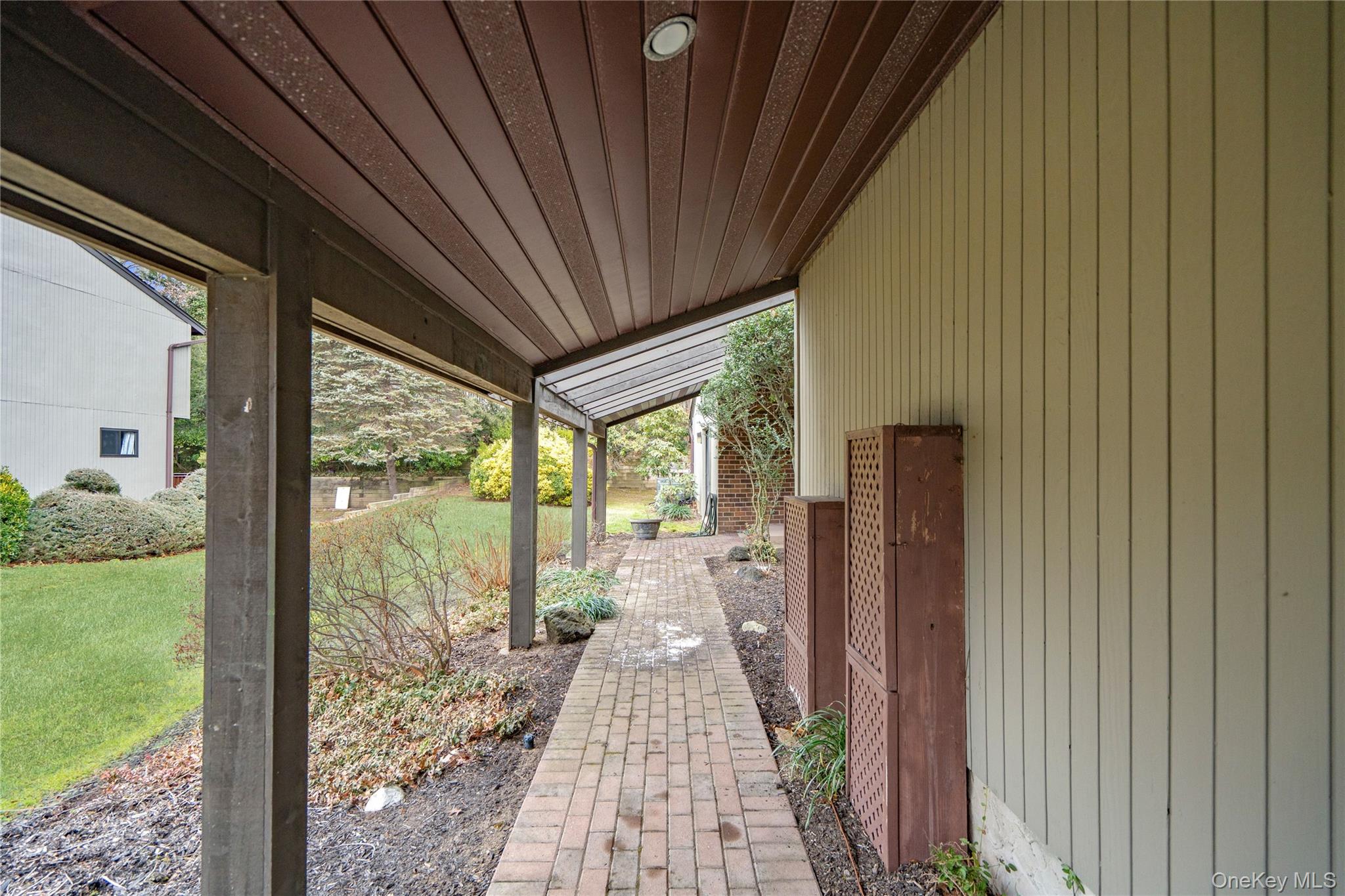 260 Vista Drive # 260, Jericho, NY 11753