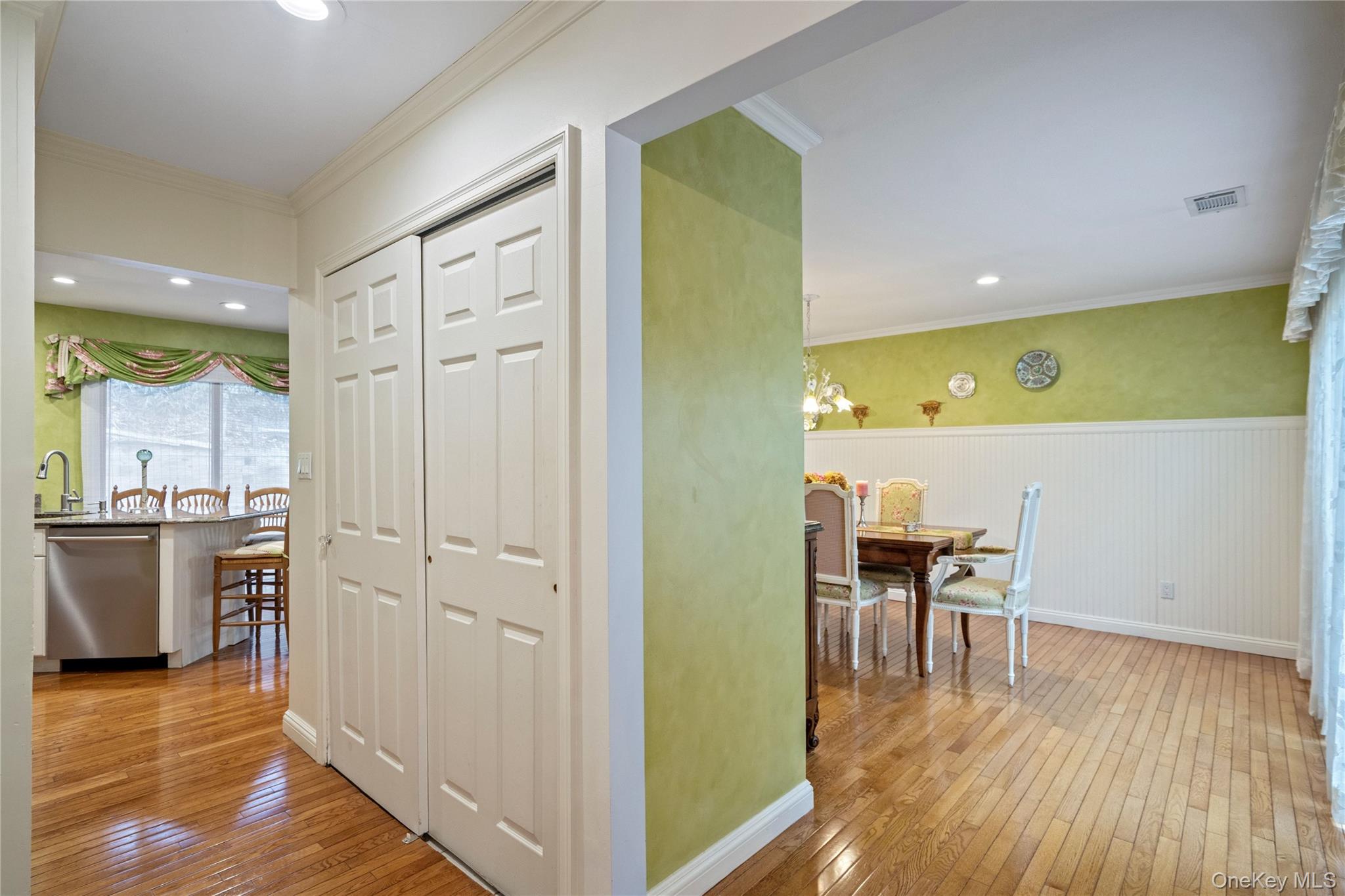 260 Vista Drive # 260, Jericho, NY 11753