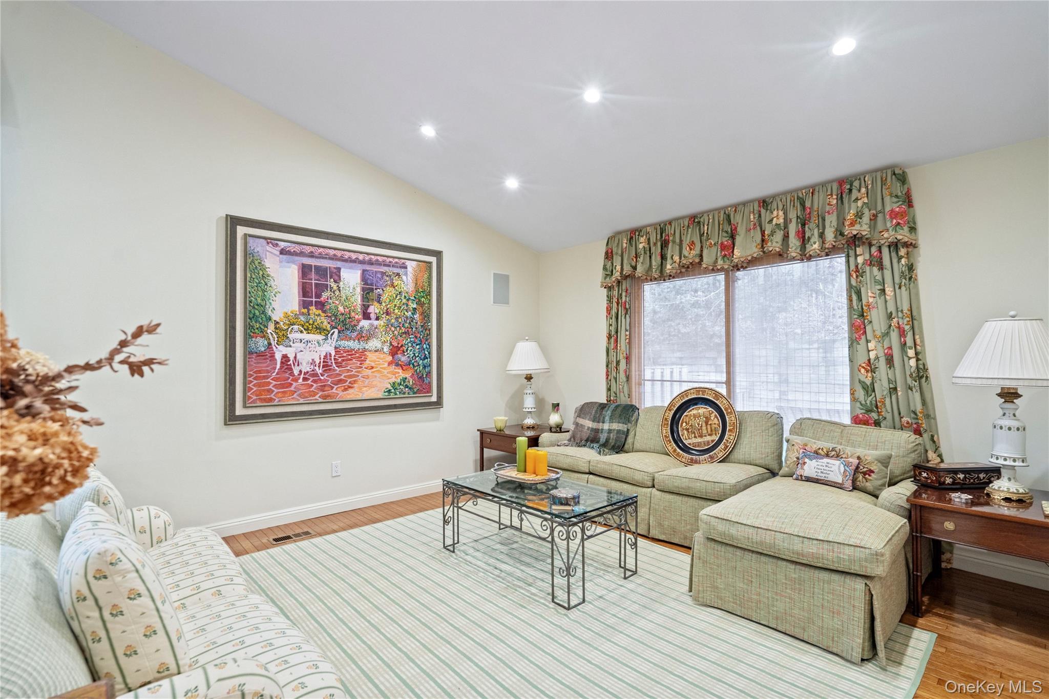 260 Vista Drive # 260, Jericho, NY 11753