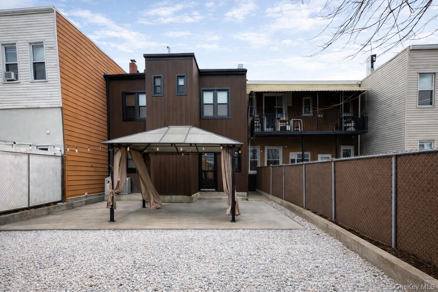 6089 54th Street, Maspeth, NY 11378