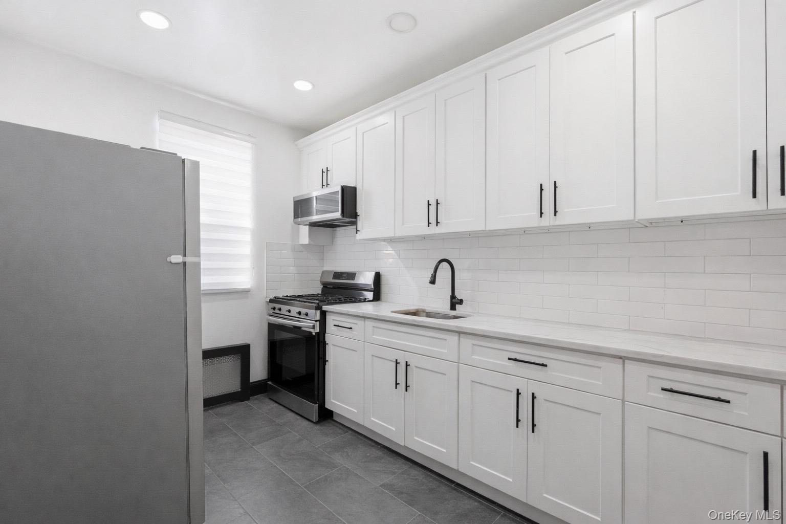 6089 54th Street, Maspeth, NY 11378