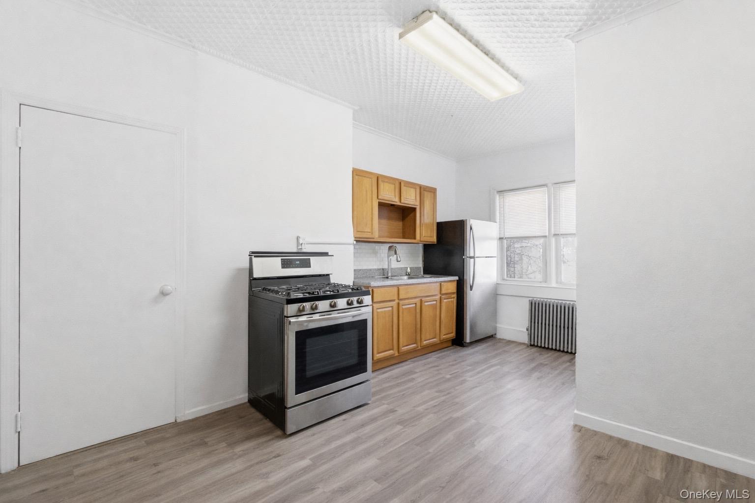 6089 54th Street, Maspeth, NY 11378