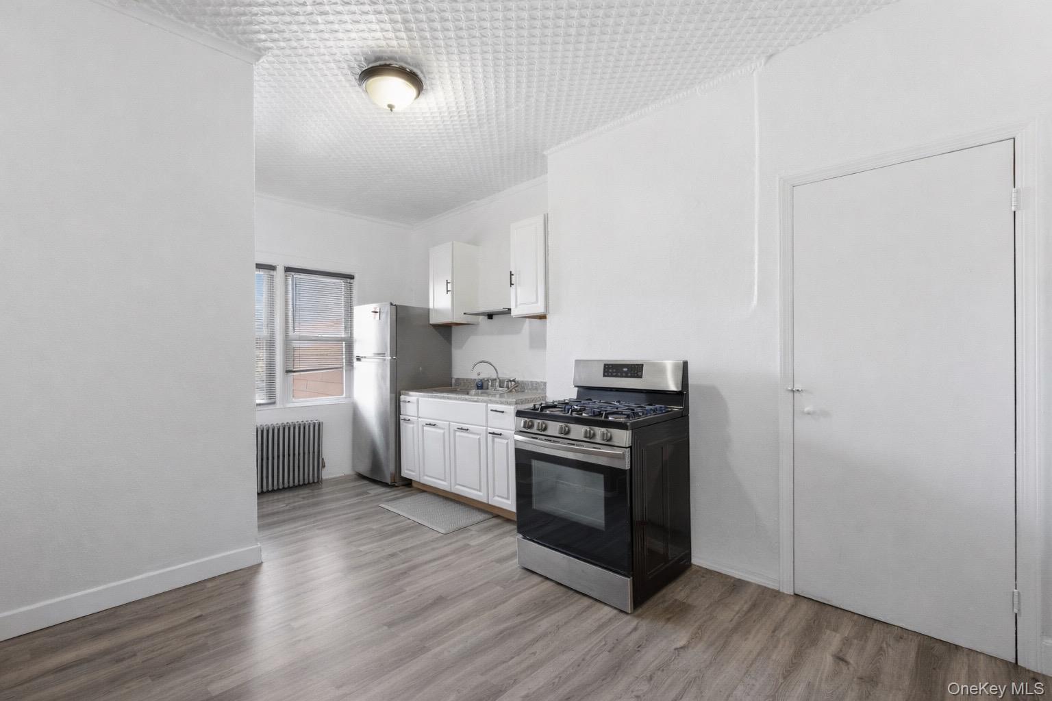 6089 54th Street, Maspeth, NY 11378