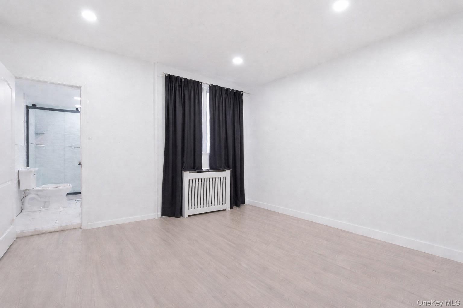 6089 54th Street, Maspeth, NY 11378