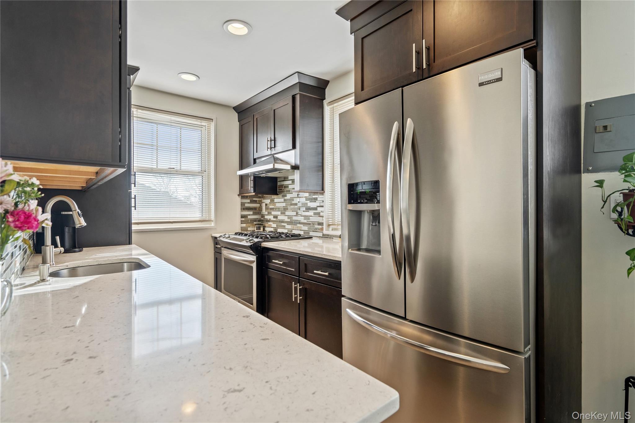 63-09 252nd Street # #4-1322, Little Neck, NY 11362