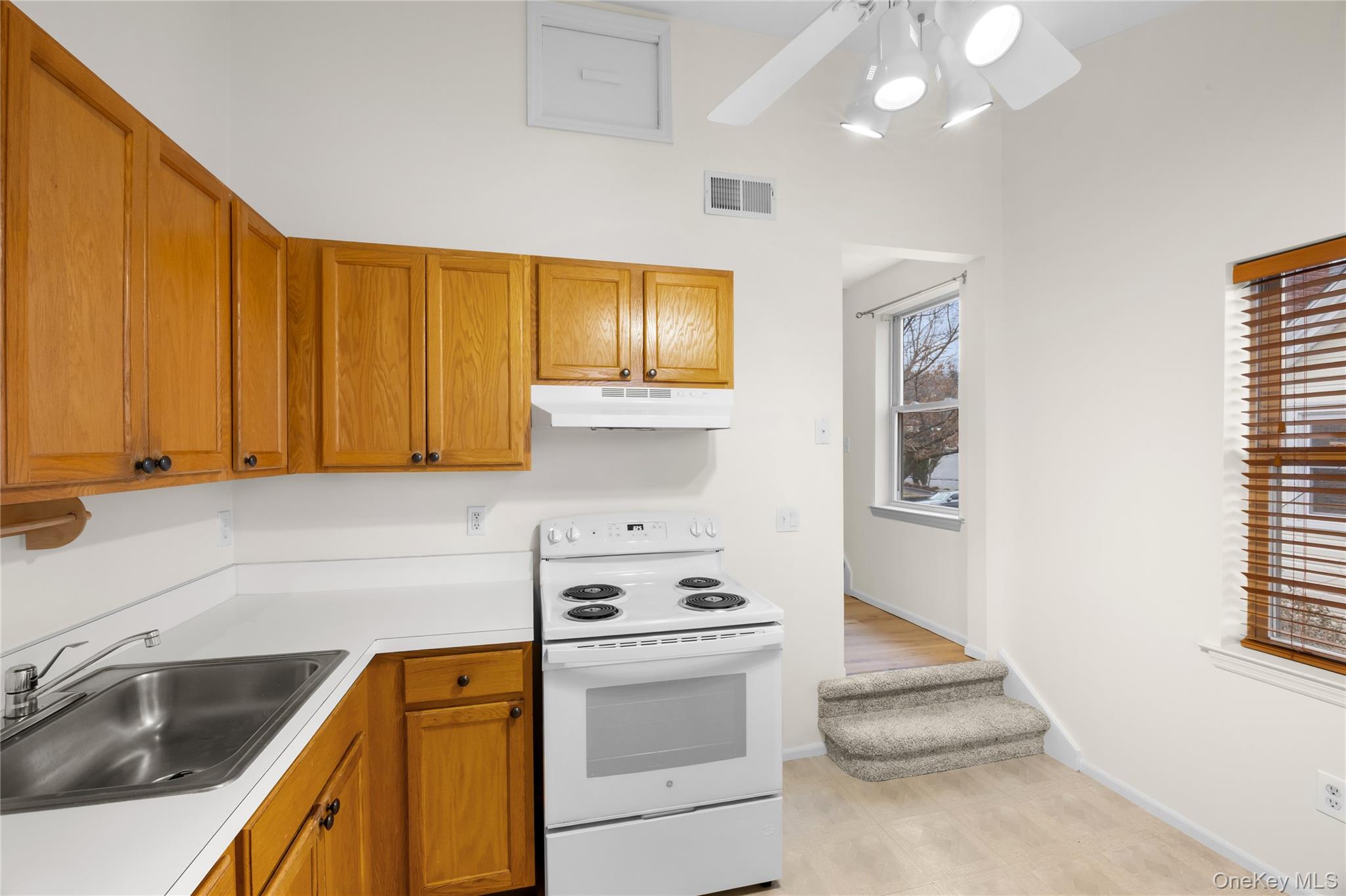 17 Fairview Street # A, Huntington, NY 11743