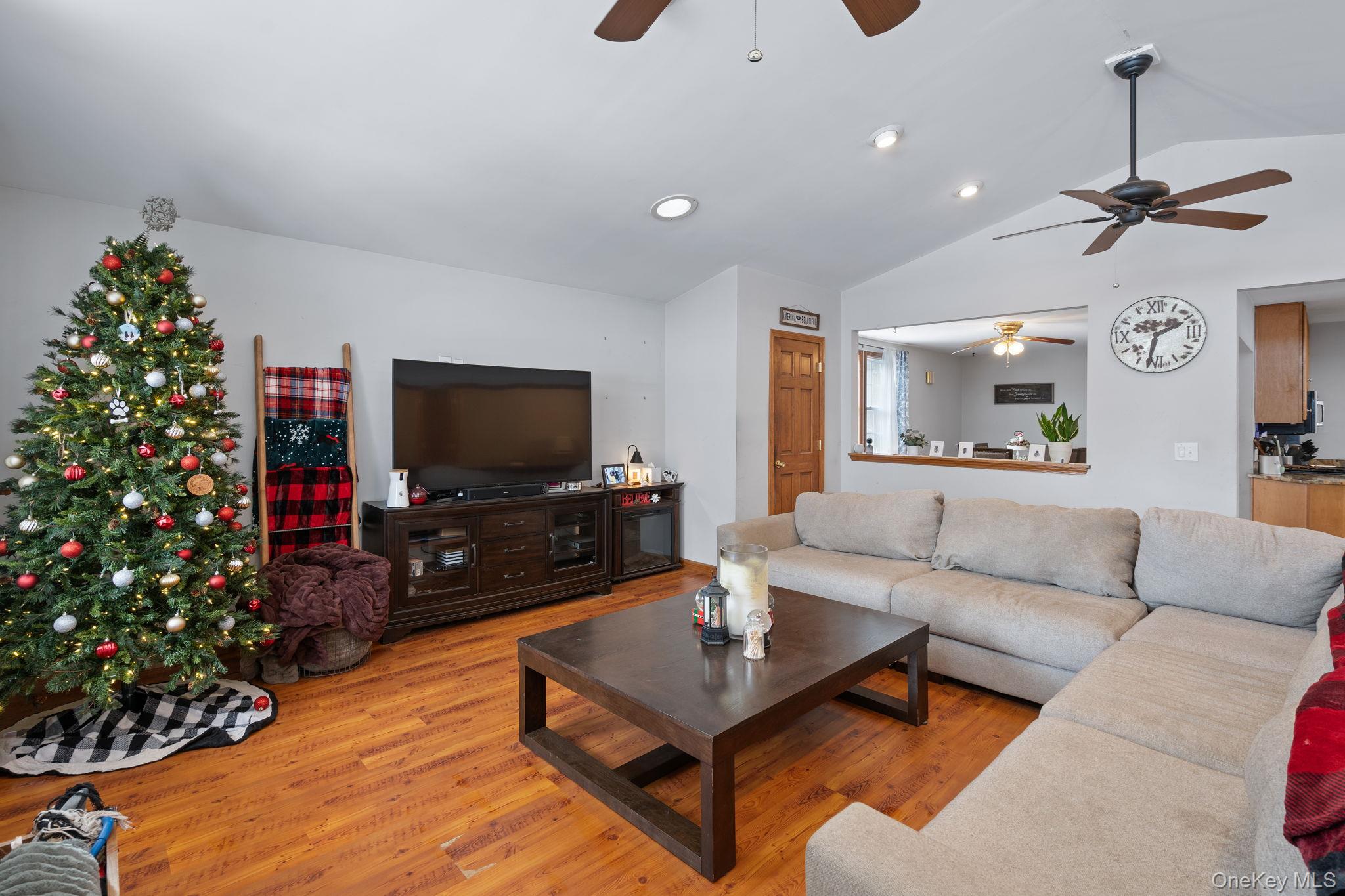 106 John Street, Maybrook, NY 12543