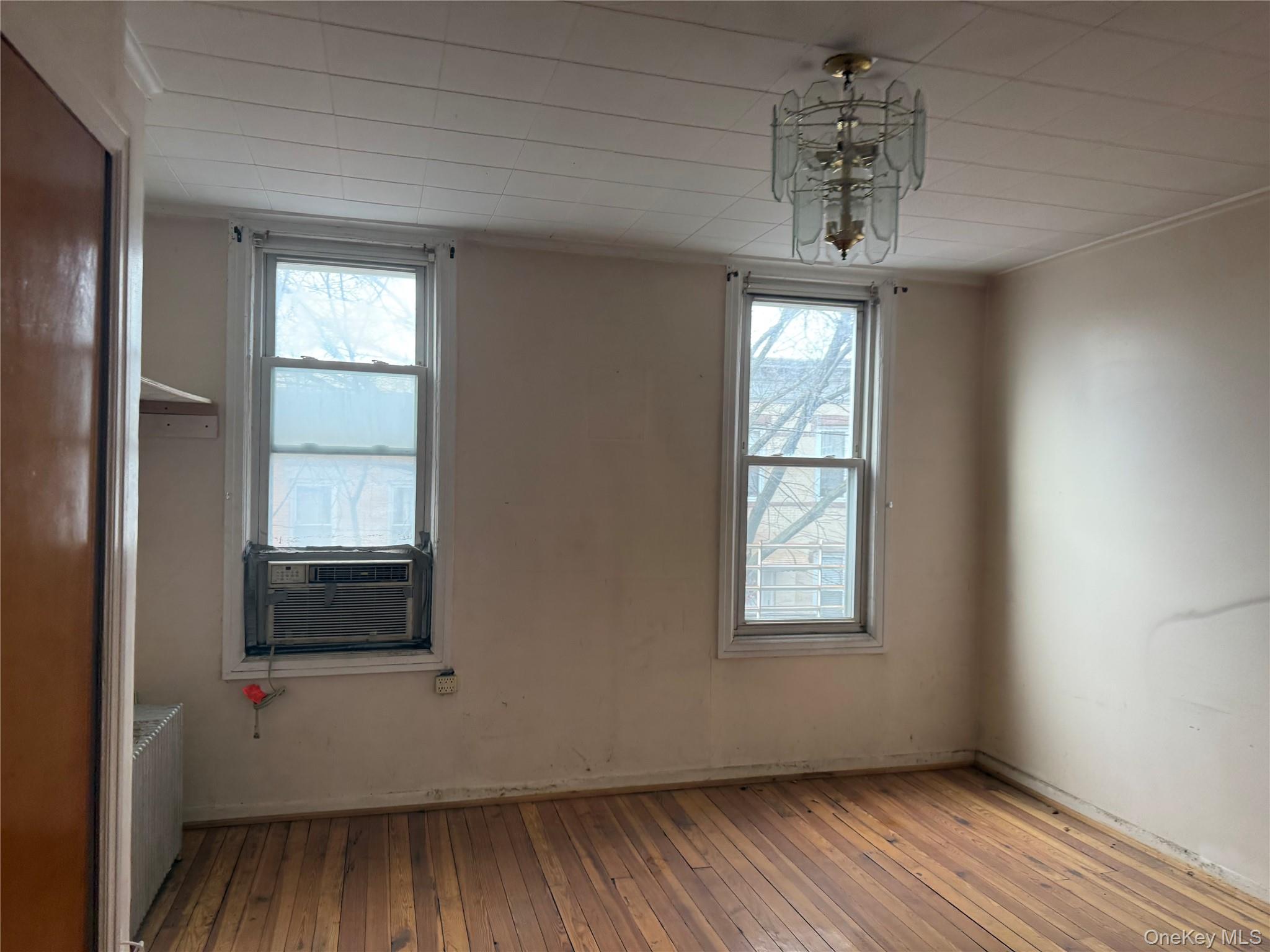 68-09 60th Street, Ridgewood, NY 11385