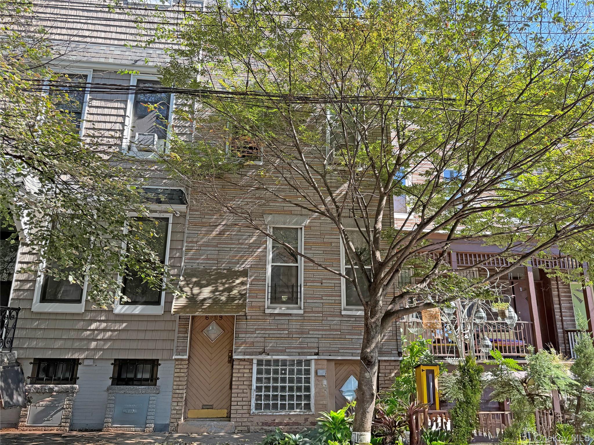 68-09 60th Street, Ridgewood, NY 11385