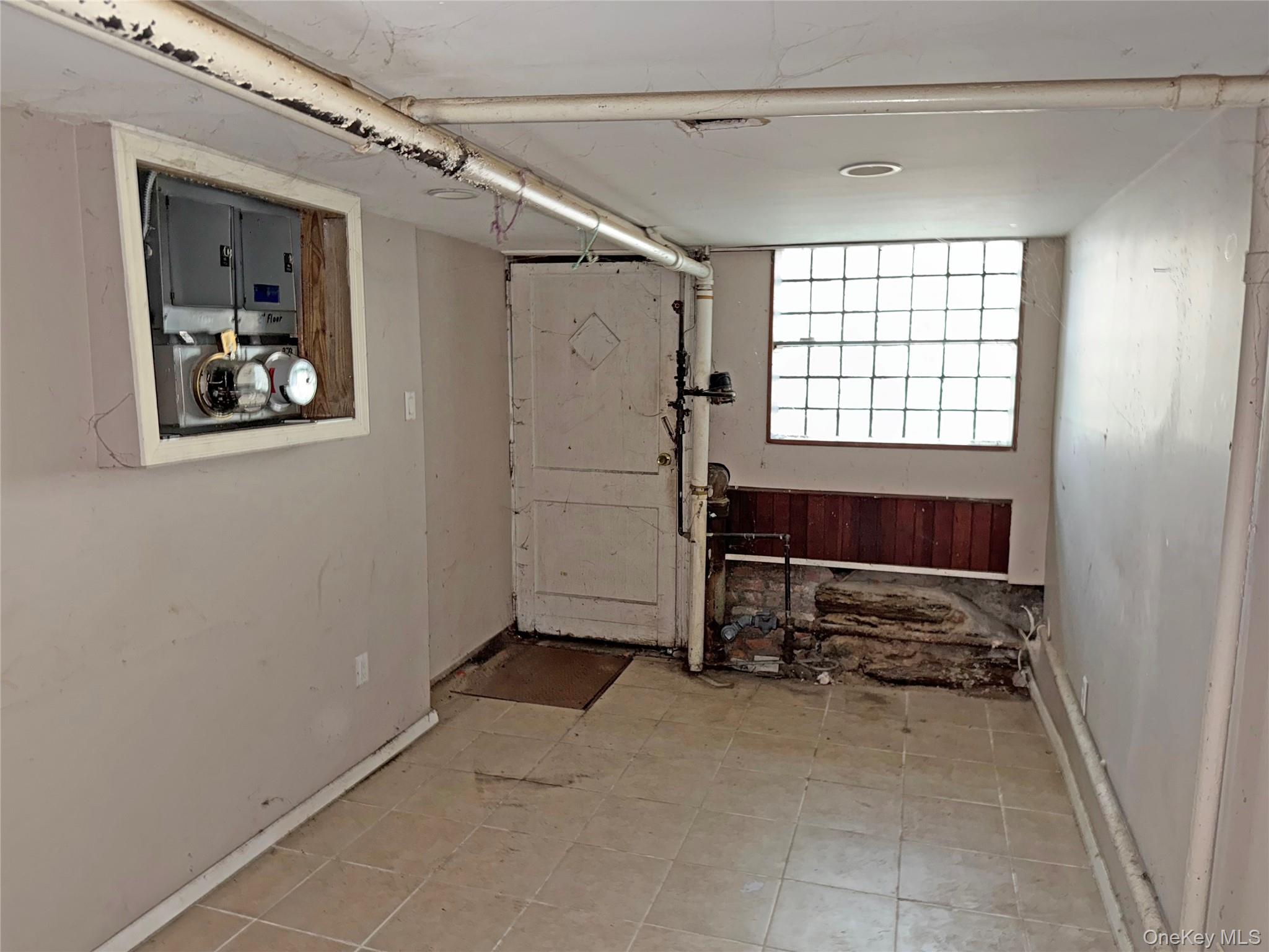 68-09 60th Street, Ridgewood, NY 11385