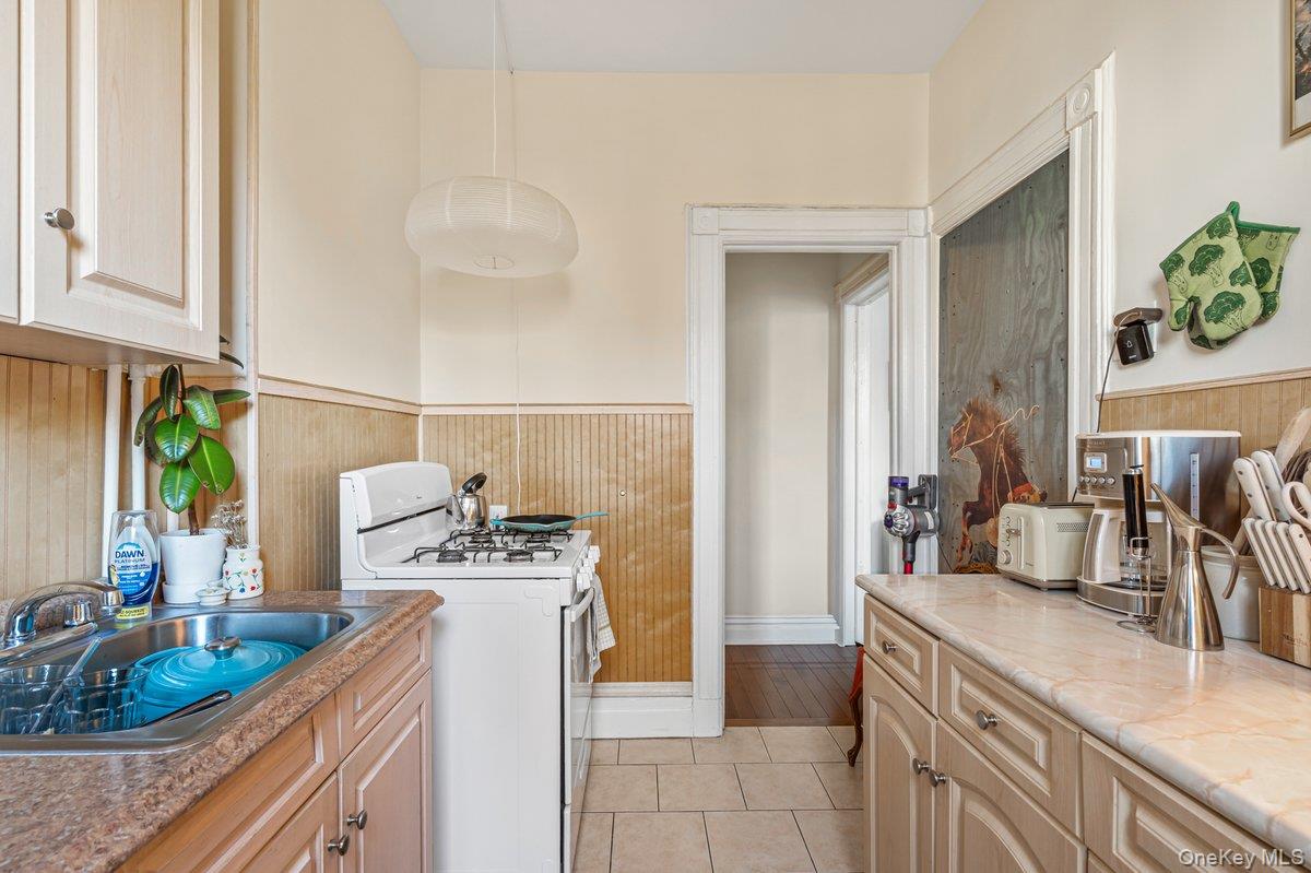 62 Sutton Street, Brooklyn, NY 11222