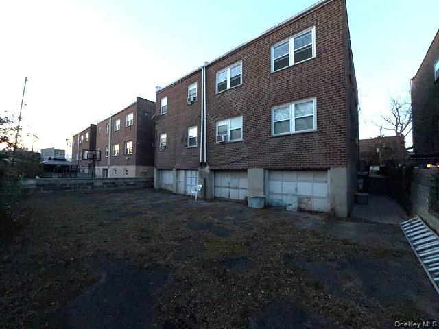 2832 Harding Avenue, Bronx, NY 10465