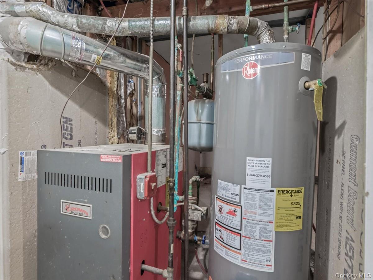 22 Mason Street, Hempstead, NY 11550