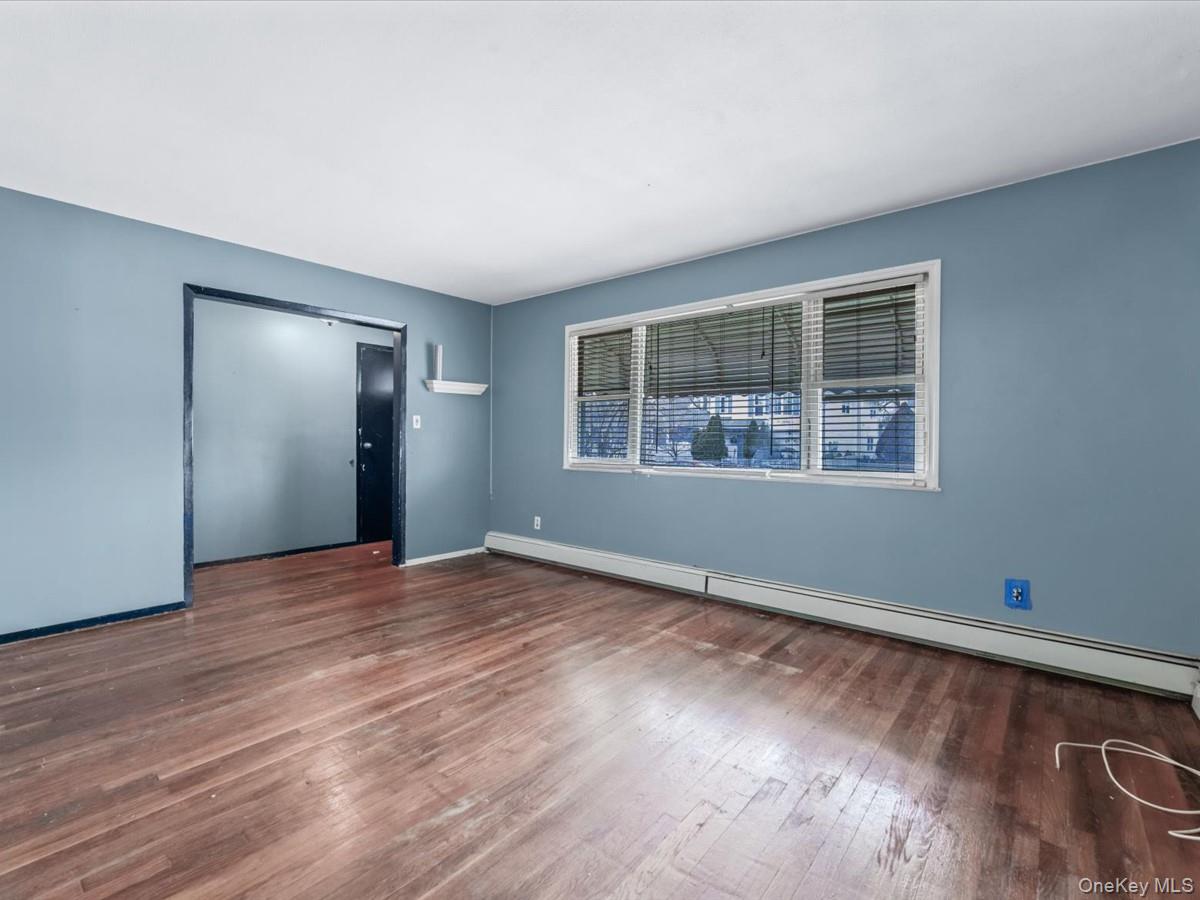 22 Mason Street, Hempstead, NY 11550