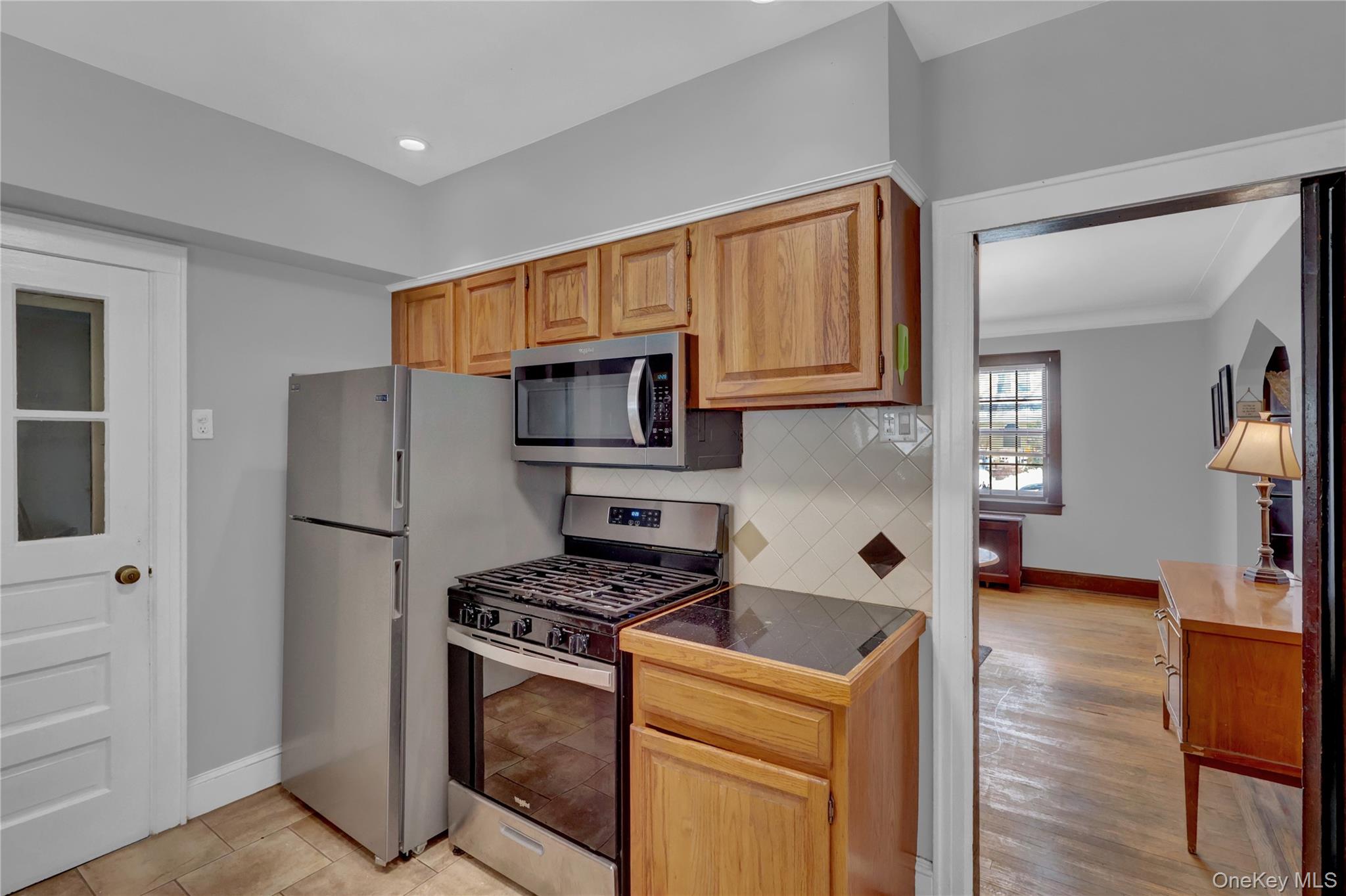 15 Donald Place, East Rockaway, NY 11518