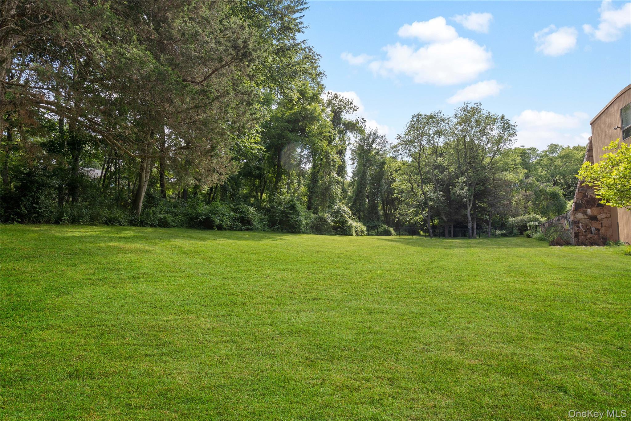 29 Captain Theale Road, Bedford, NY 10506