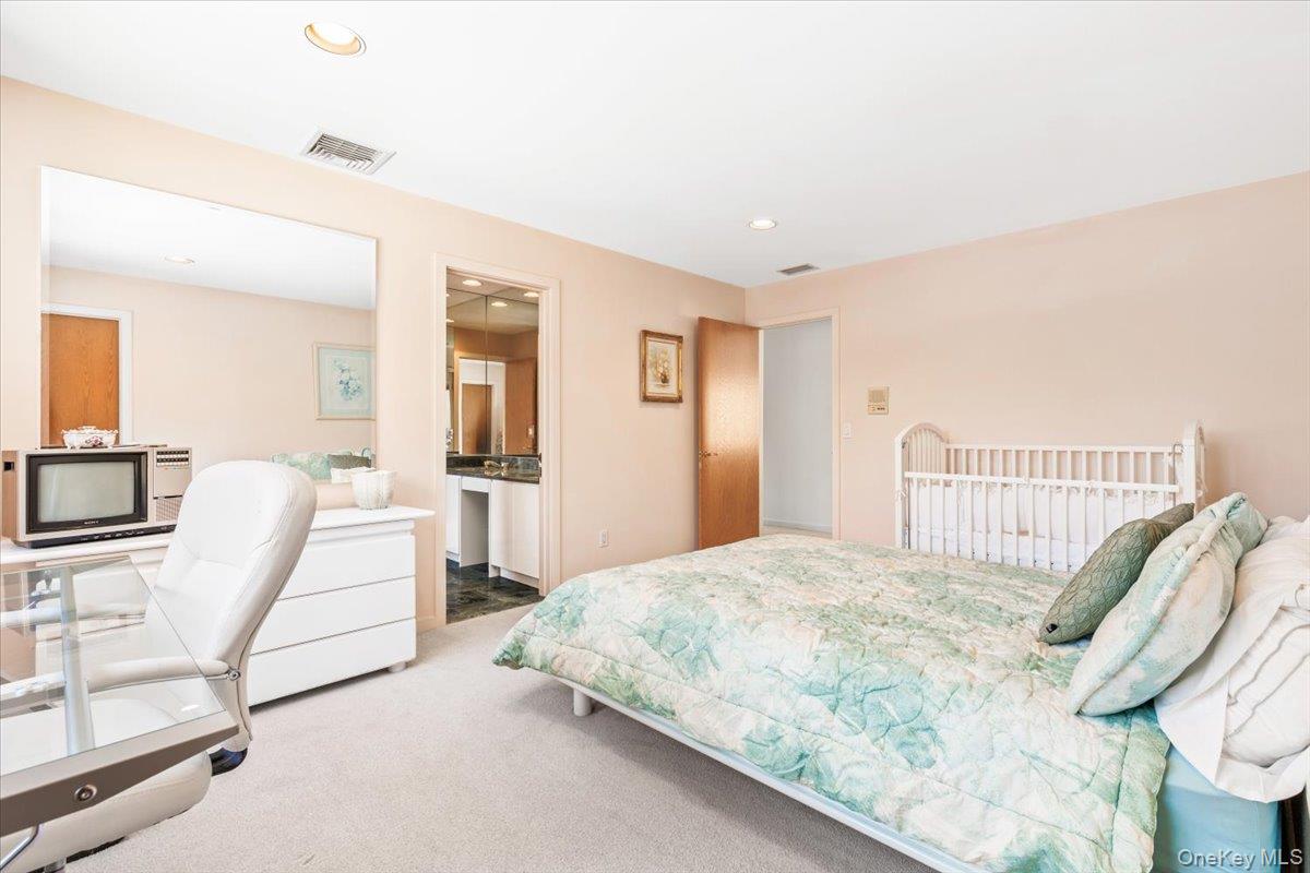 29 Captain Theale Road, Bedford, NY 10506