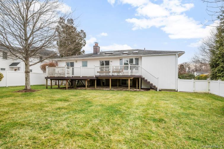 20 Steuben Drive, Oyster Bay, NY 11753