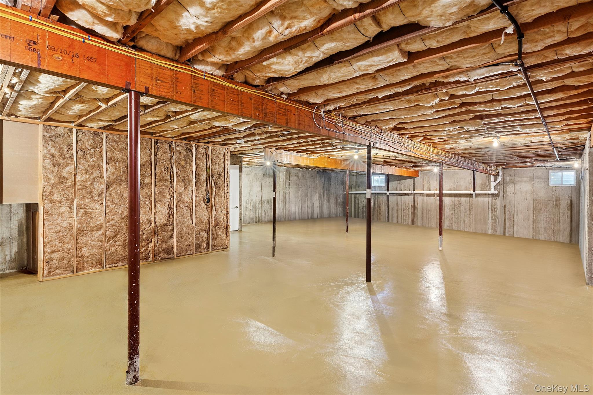 9 Sipala Court, Manorville, NY 11949