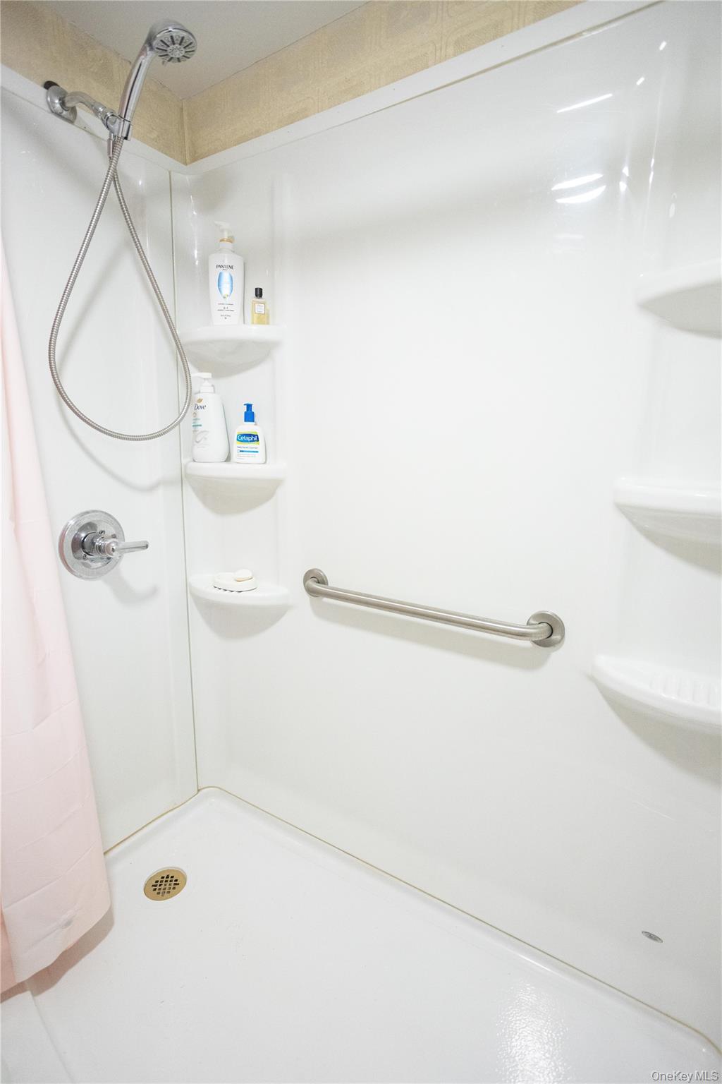 43-18 214 Place, Bayside, NY 11361