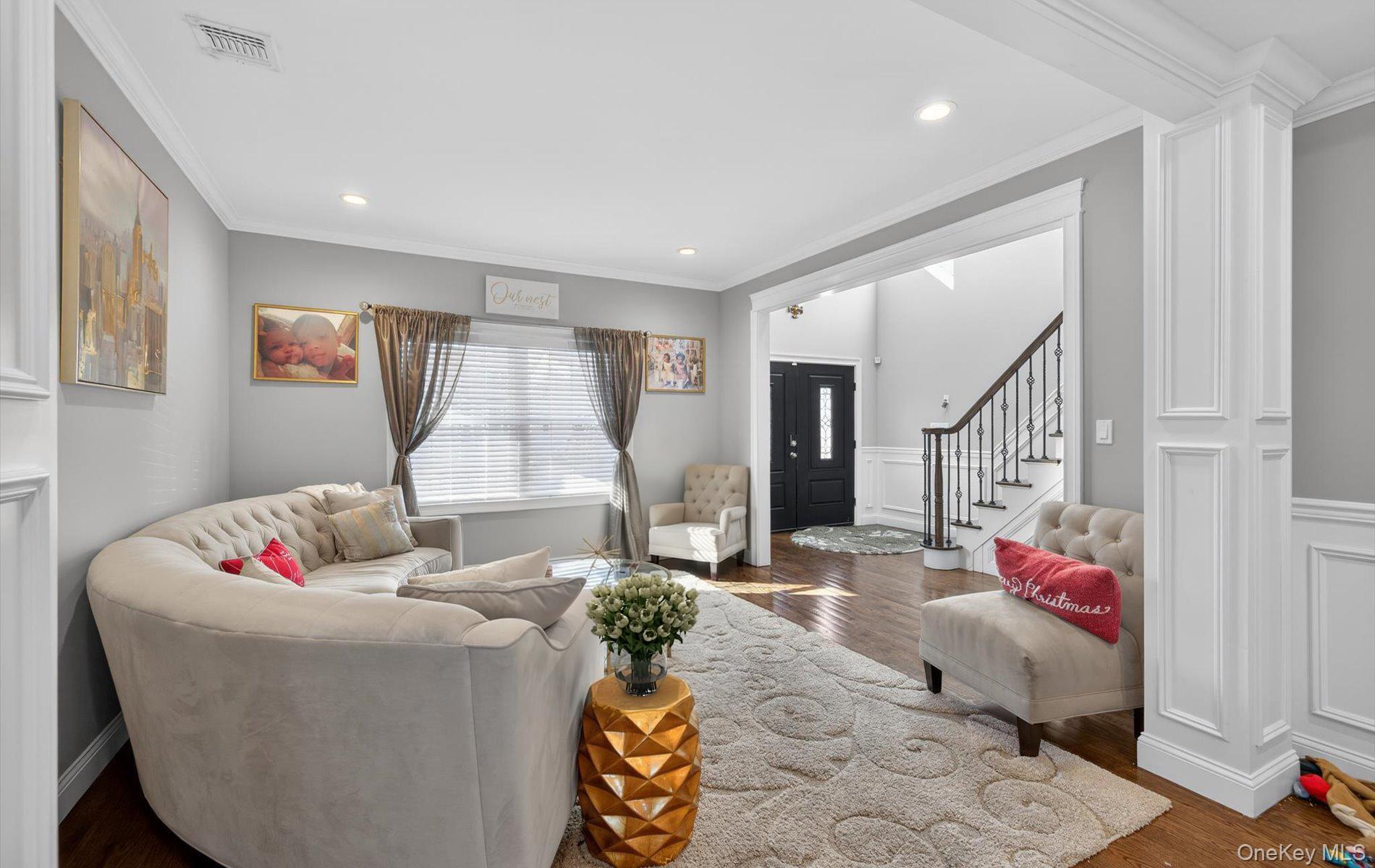 805 Pine Place, Bellmore, NY 11710